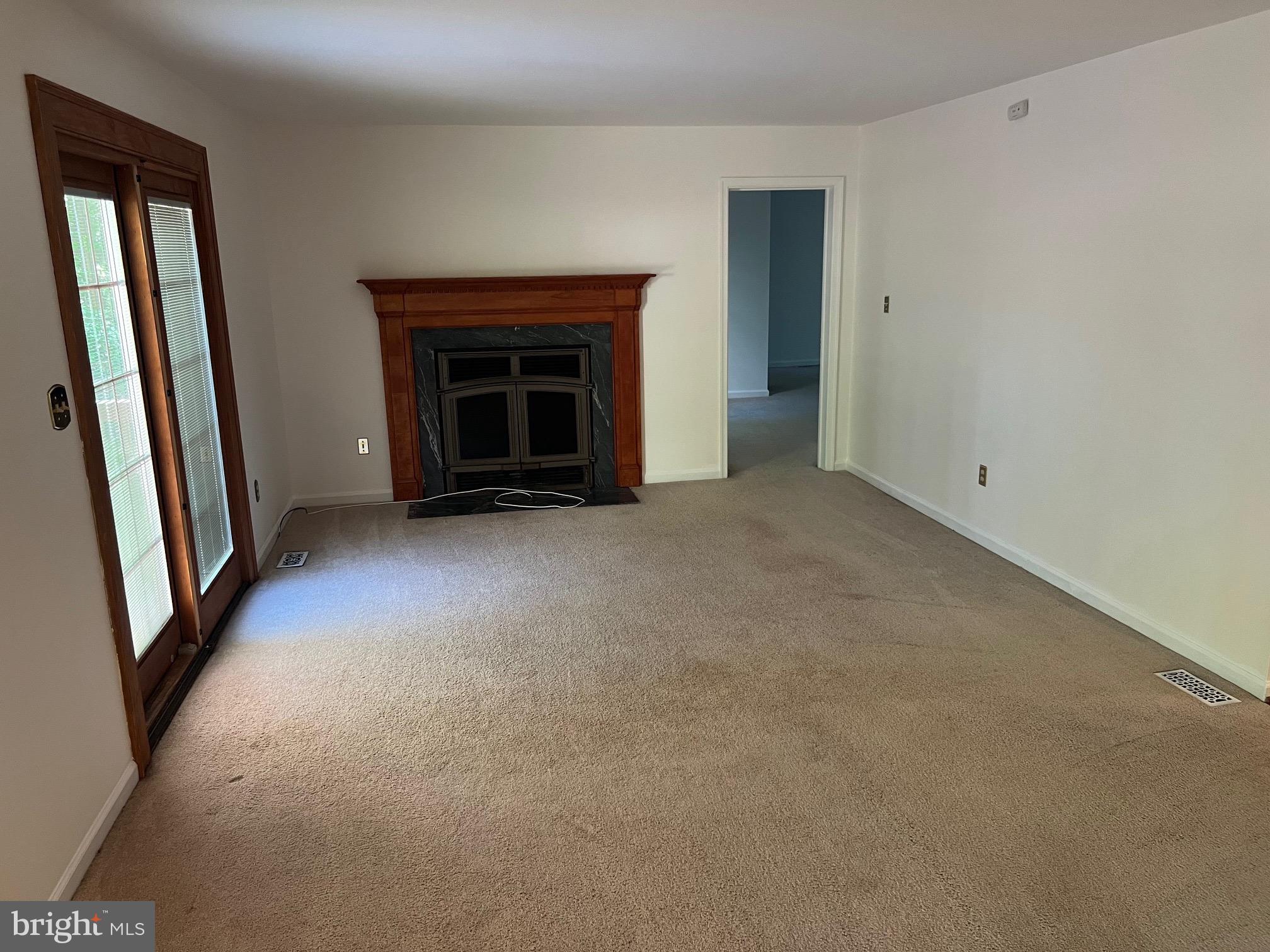 GLENWOOD ESTATES - Residential Lease