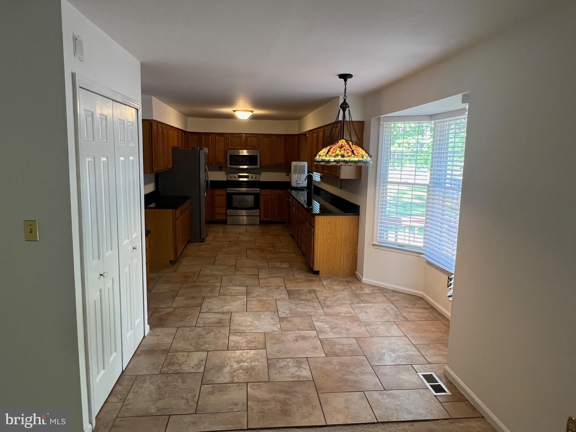 GLENWOOD ESTATES - Residential Lease