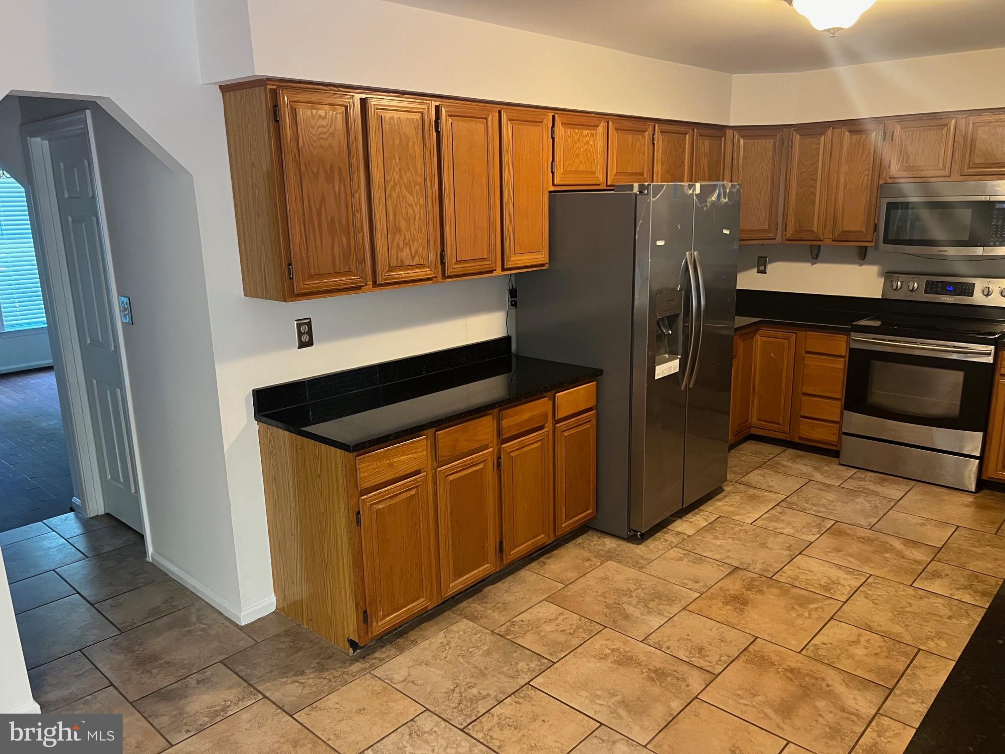 GLENWOOD ESTATES - Residential Lease