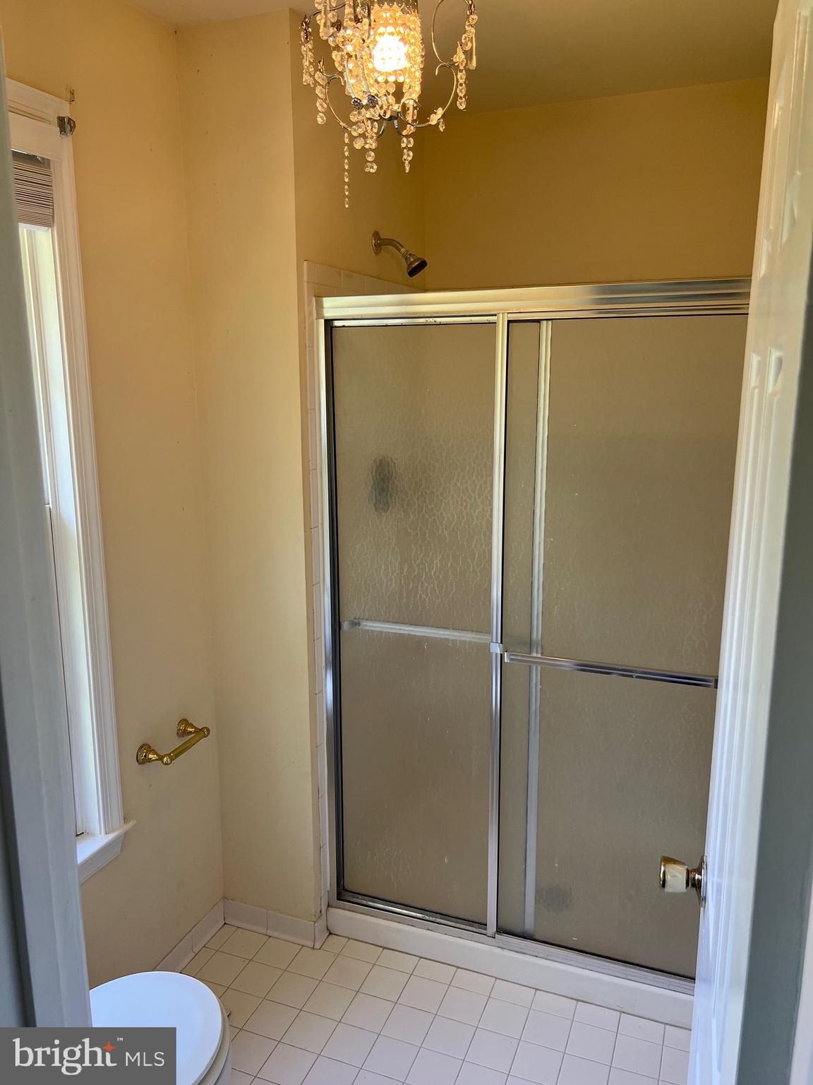 GLENWOOD ESTATES - Residential Lease