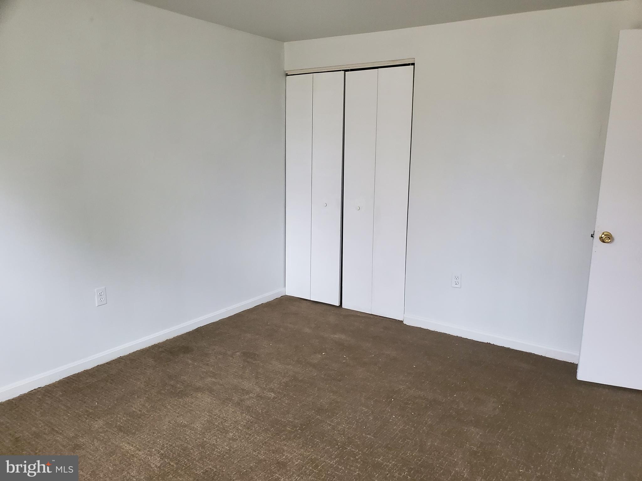 HUTCHINSON - Residential Lease