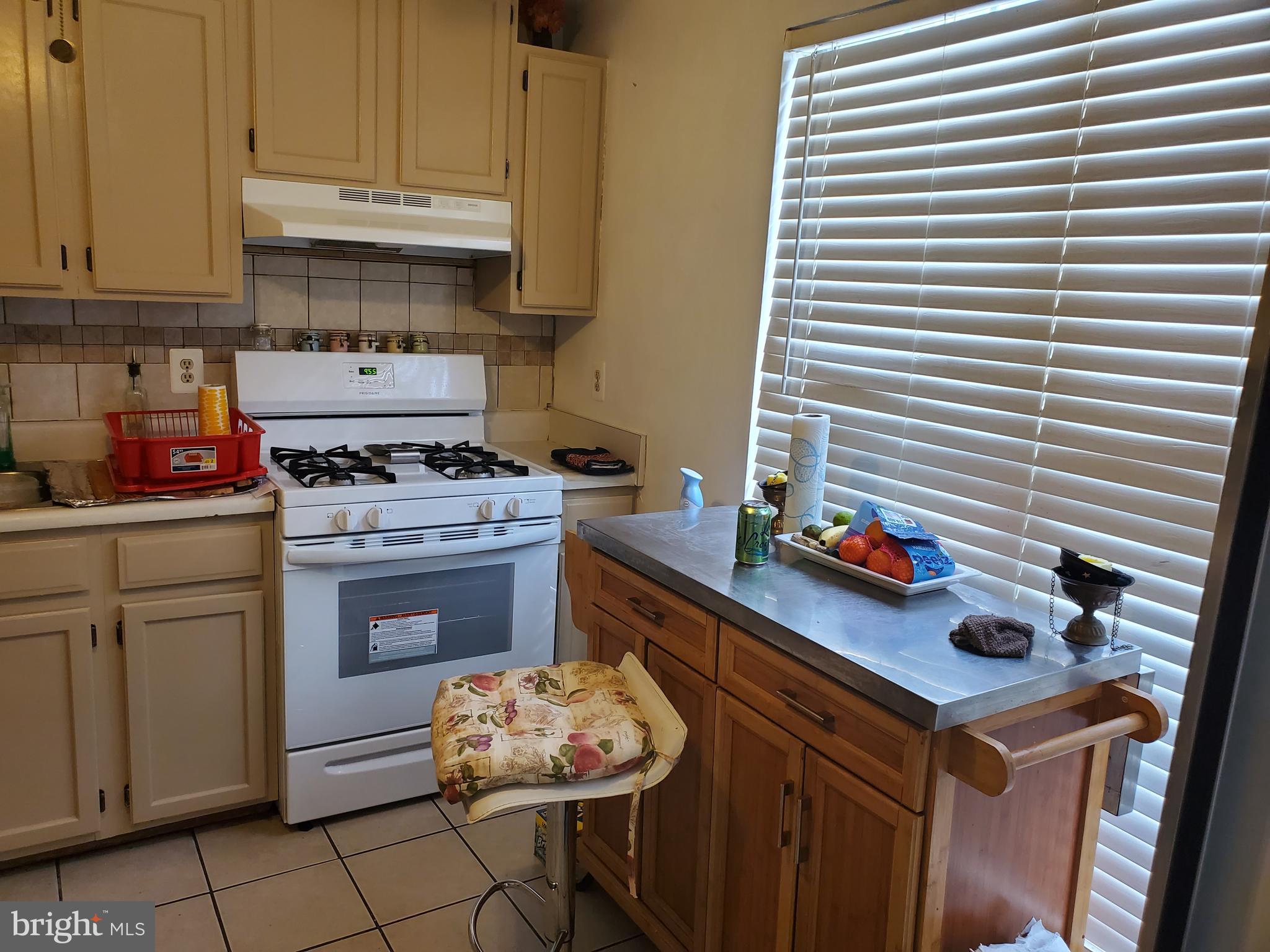 HUTCHINSON - Residential Lease