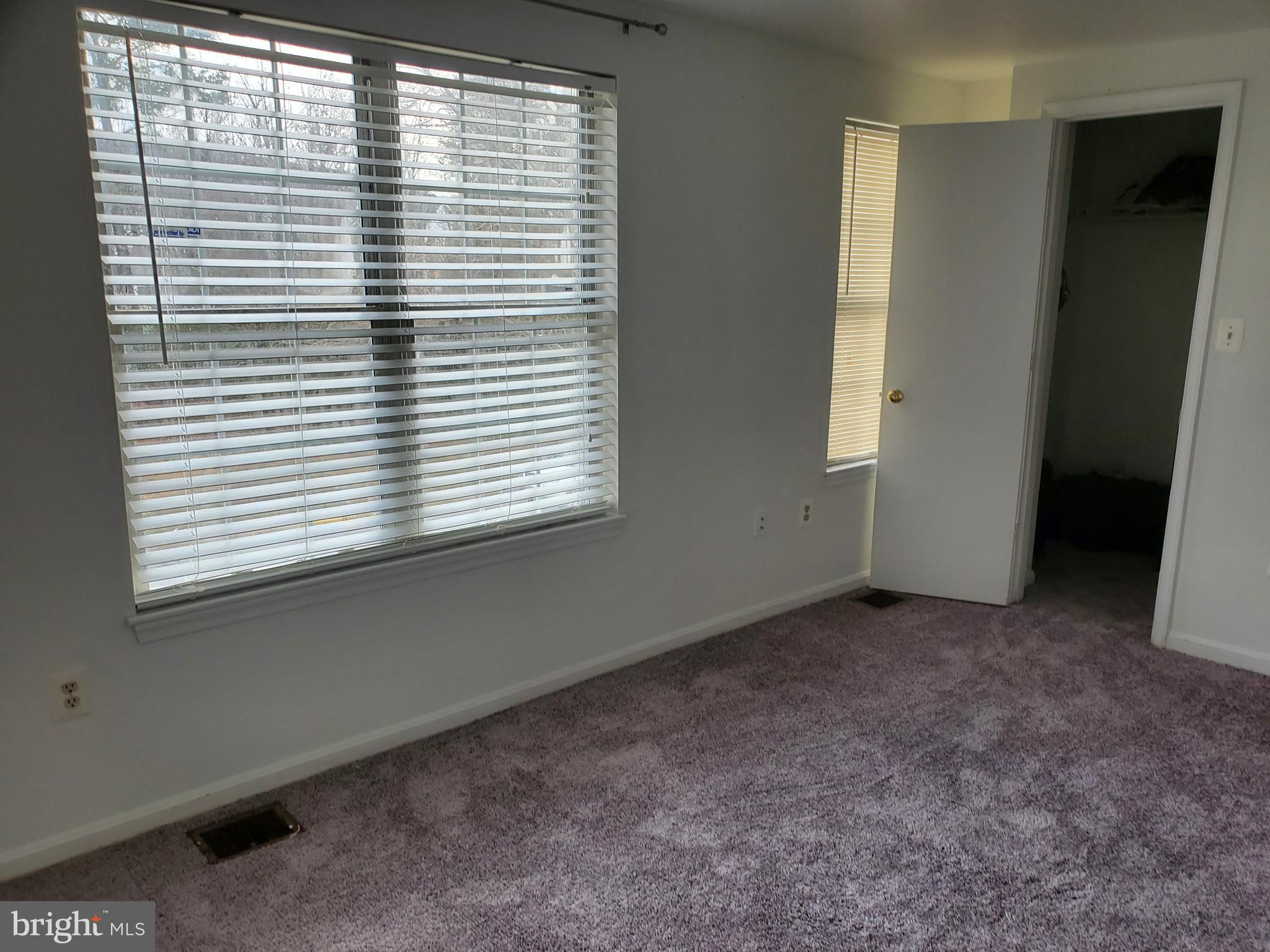 HUTCHINSON - Residential Lease