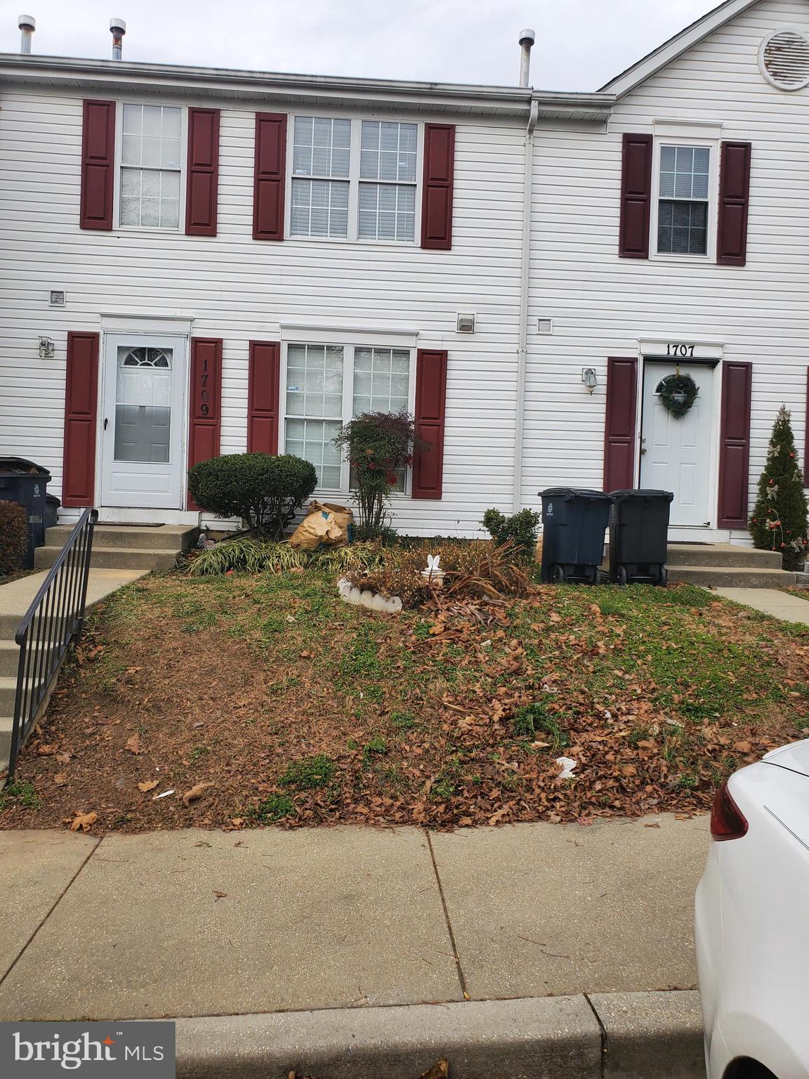 HUTCHINSON - Residential Lease