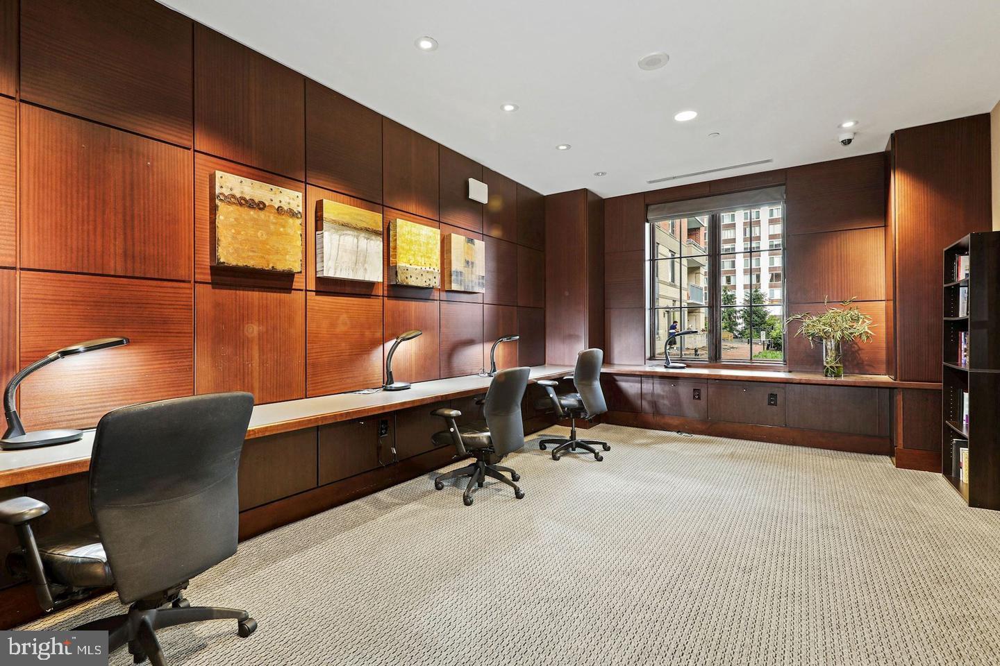 GALLERY AT WHITE FLINT - Residential Lease