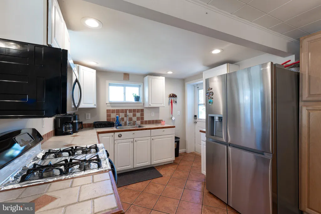 Additional image 11 of 262 Edward Ave, Hamilton, NJ 08610