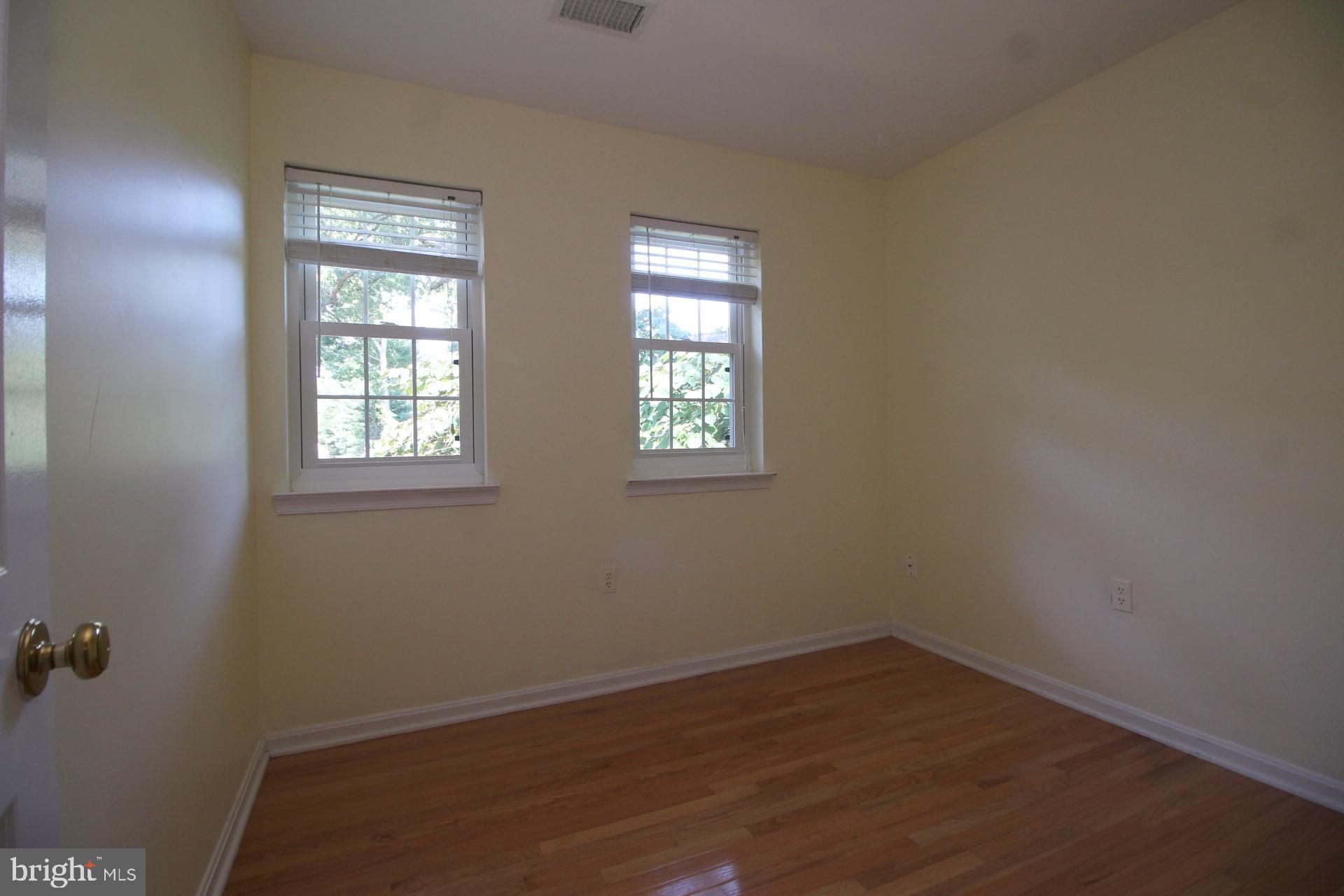 RESTON - Residential Lease