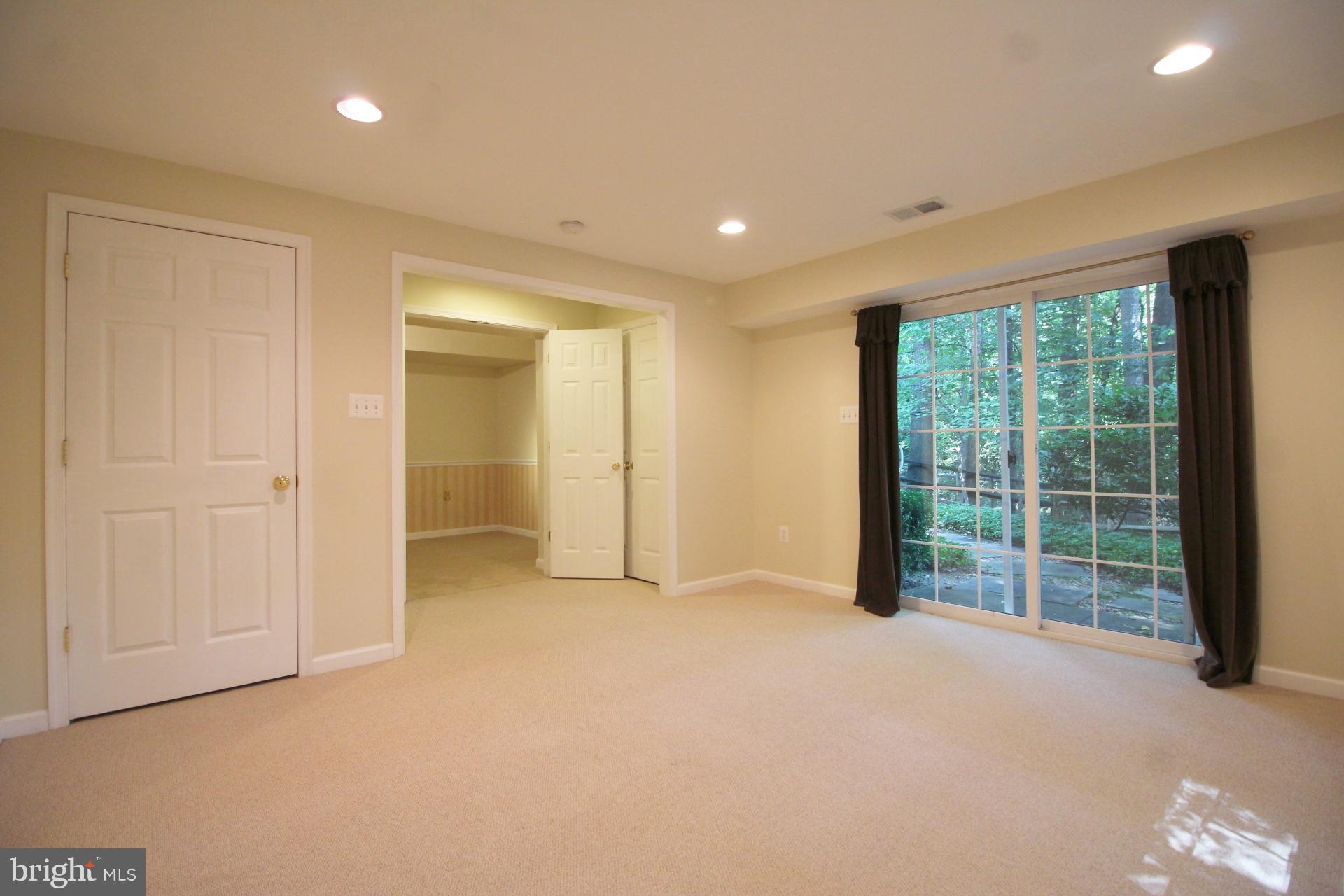 RESTON - Residential Lease