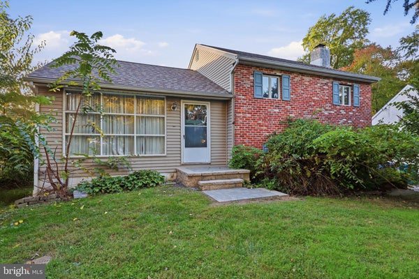 208 N HAWTHORNE AVE, LANGHORNE, PA 19047 - Image eb081b4e50ddb3020e44983e28fbf93a/4049491431