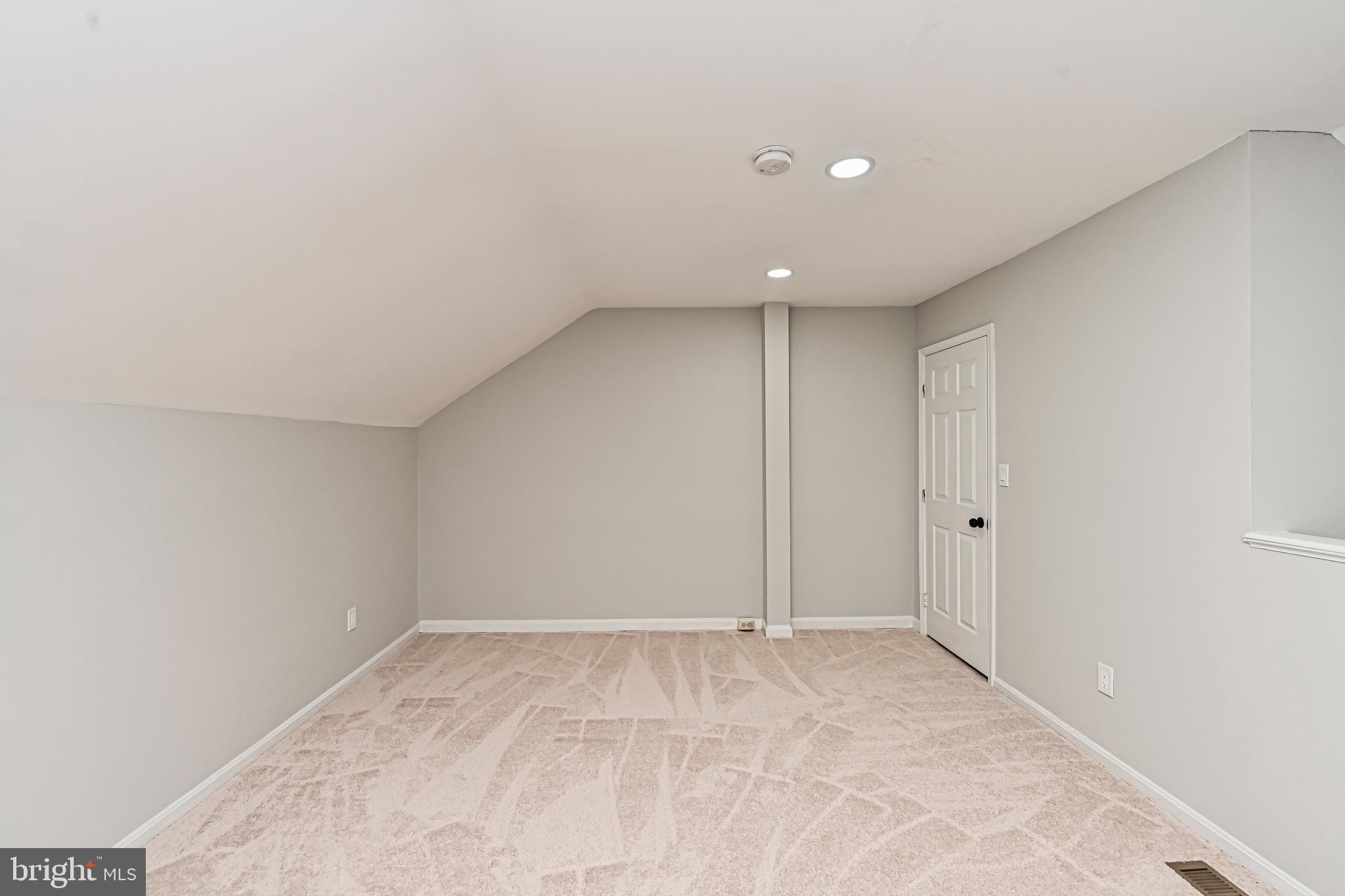 RIDGELEIGH - Residential