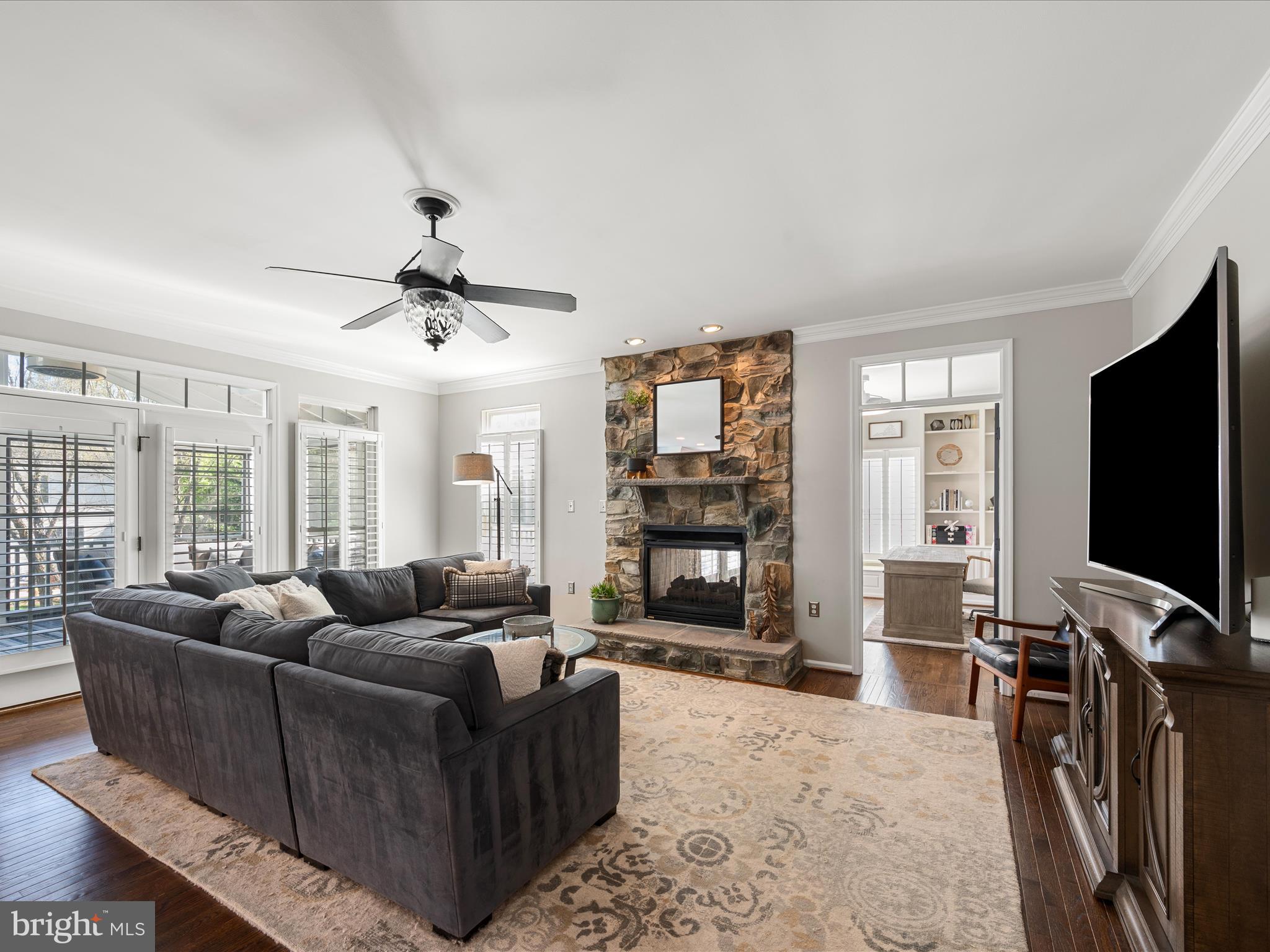 WOODLEA MANOR - Residential