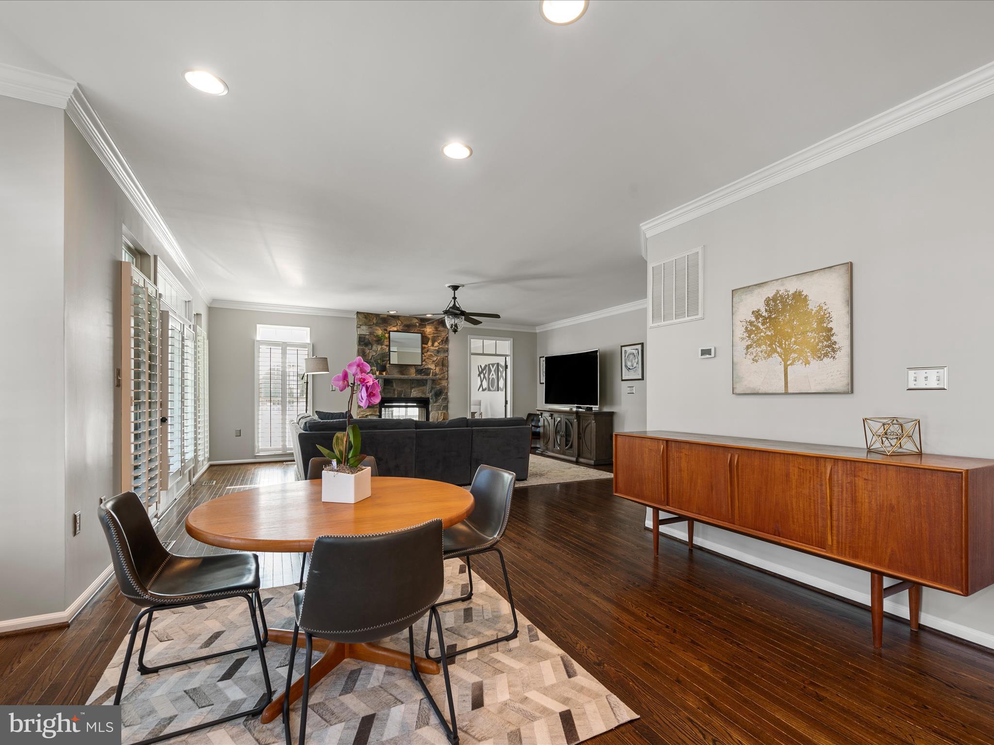 WOODLEA MANOR - Residential