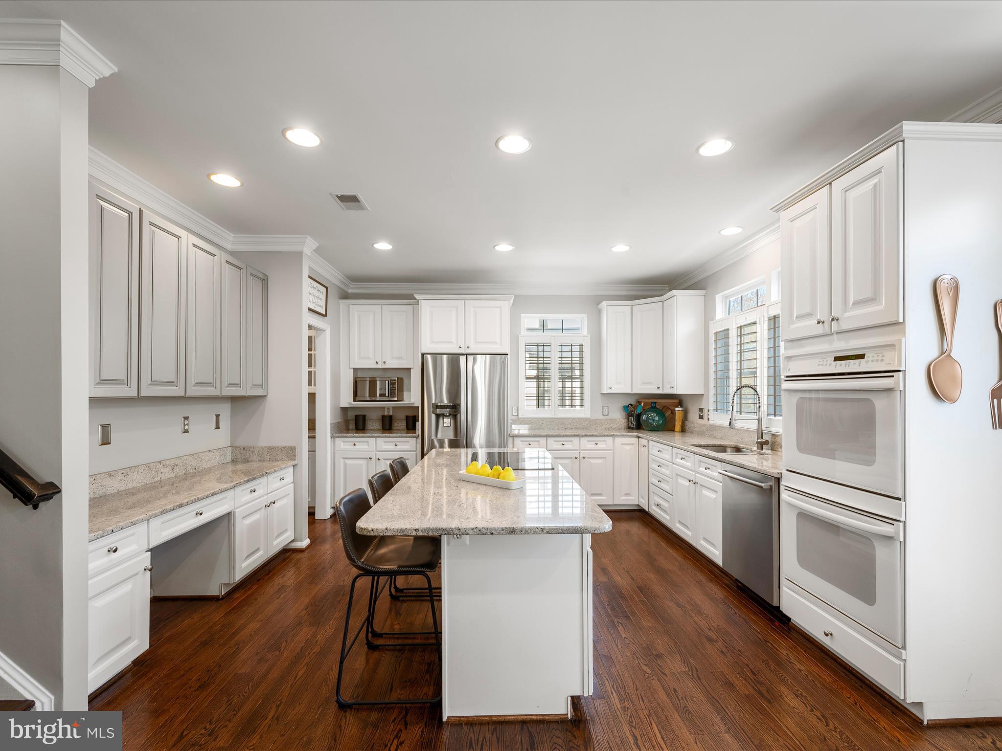 WOODLEA MANOR - Residential