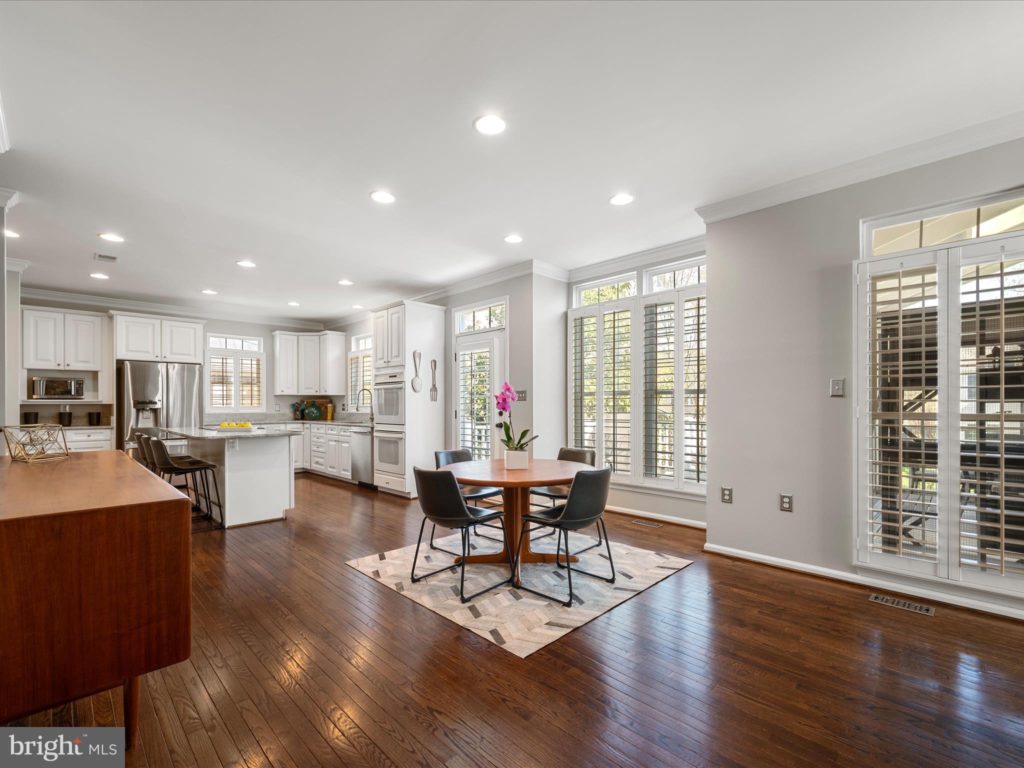 WOODLEA MANOR - Residential