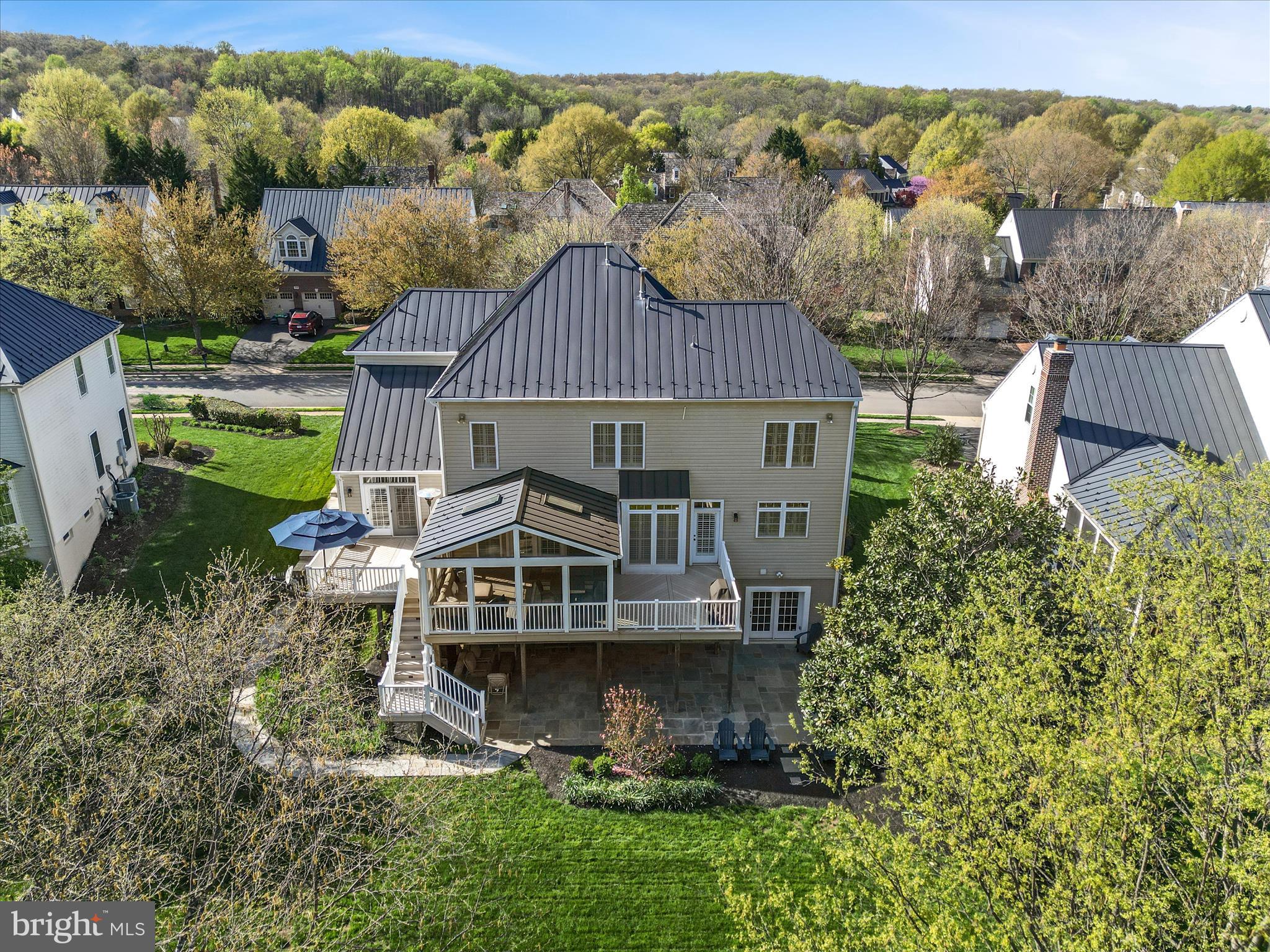 WOODLEA MANOR - Residential