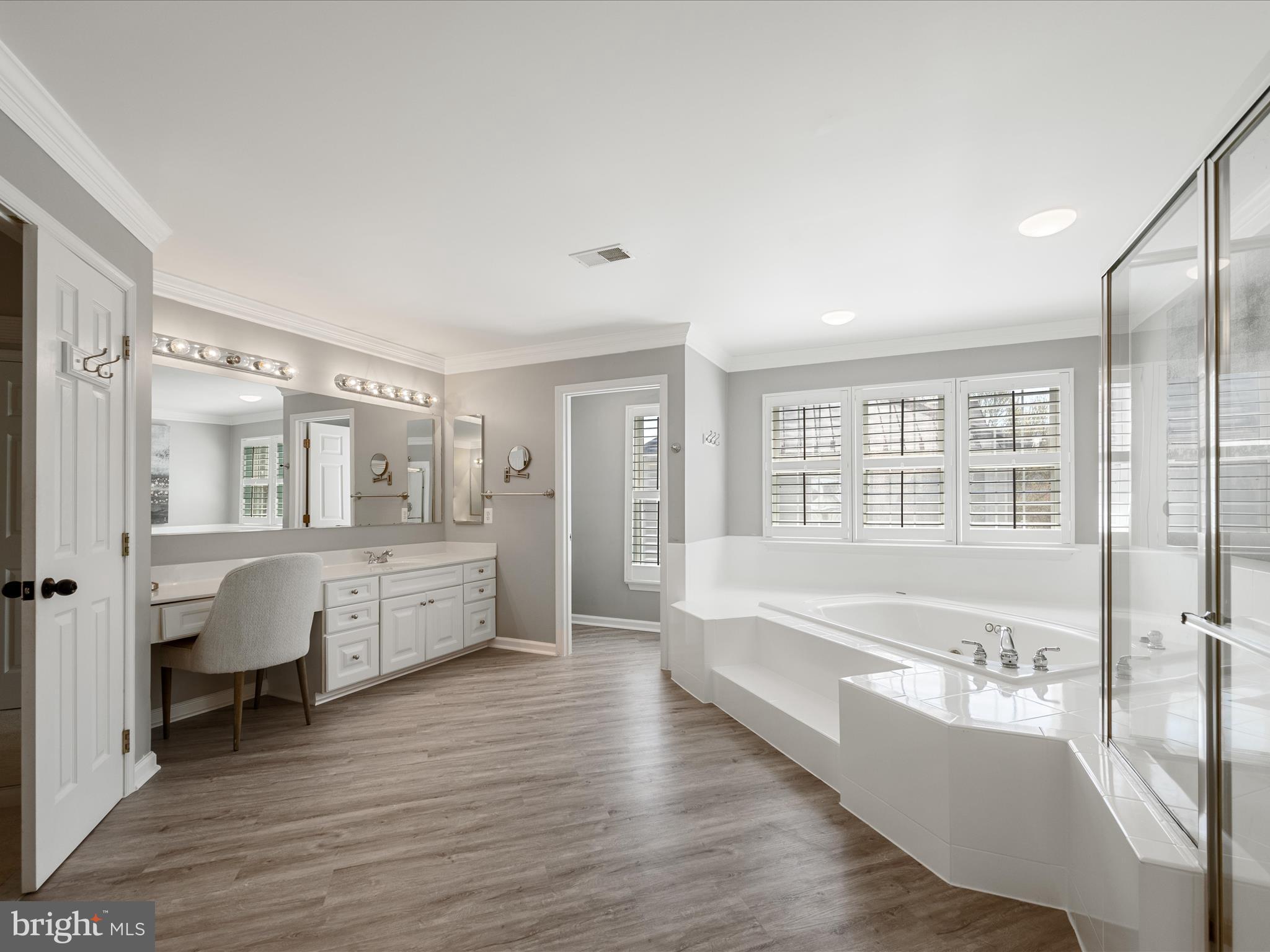 WOODLEA MANOR - Residential