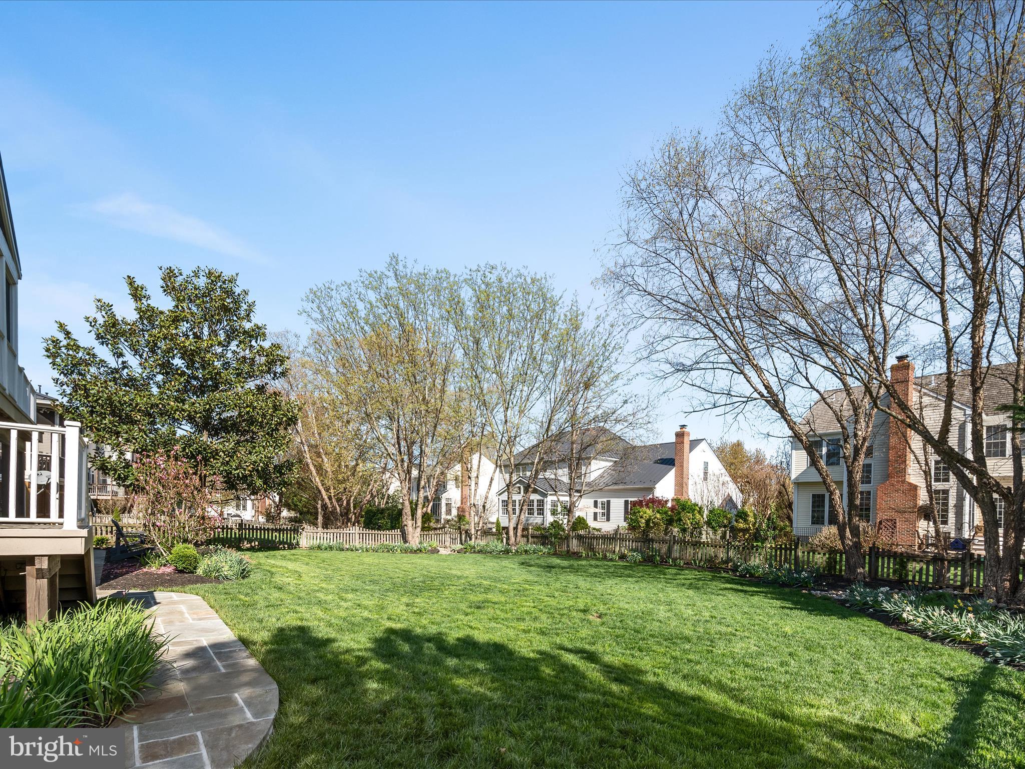 WOODLEA MANOR - Residential