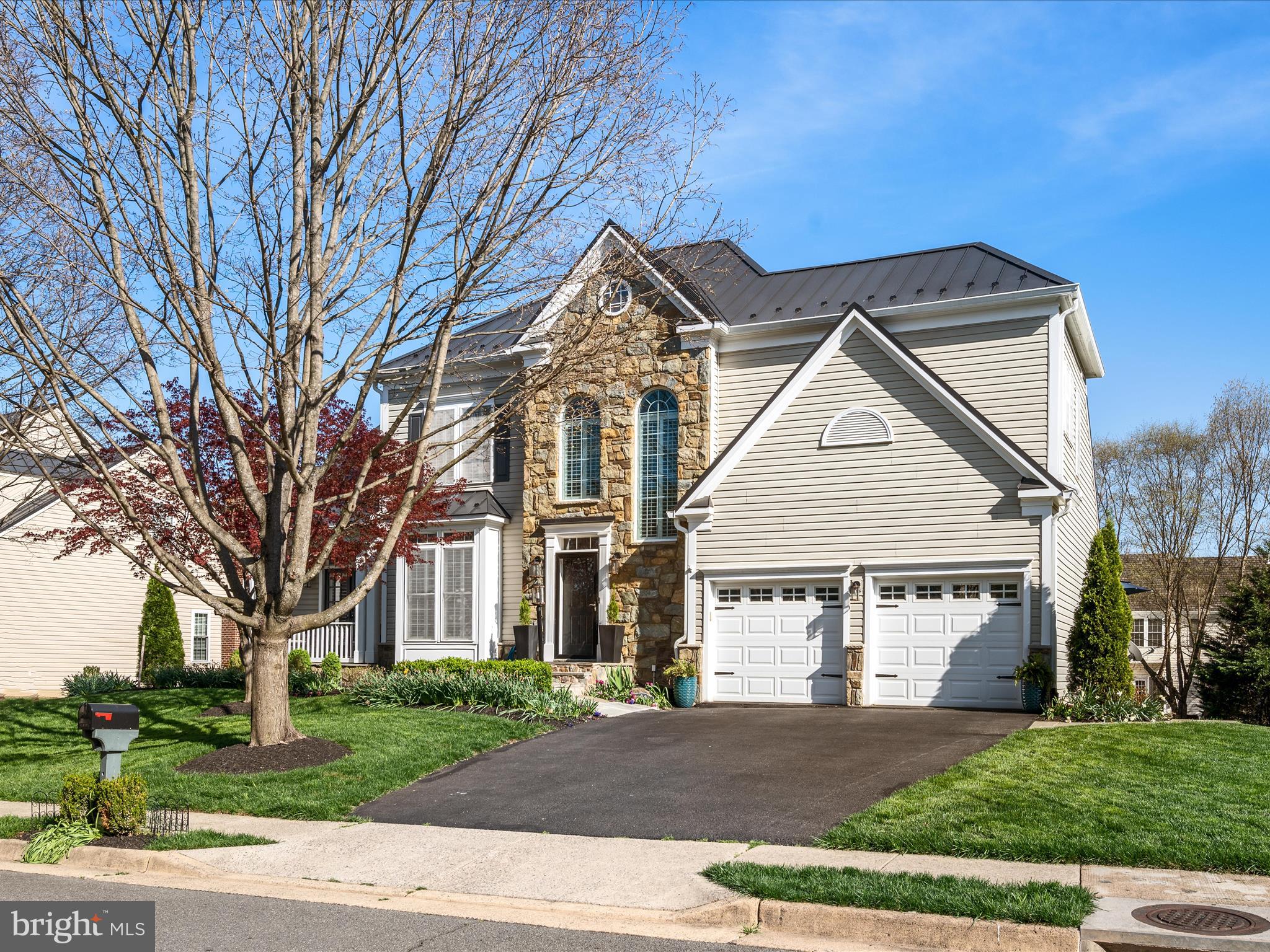 WOODLEA MANOR - Residential