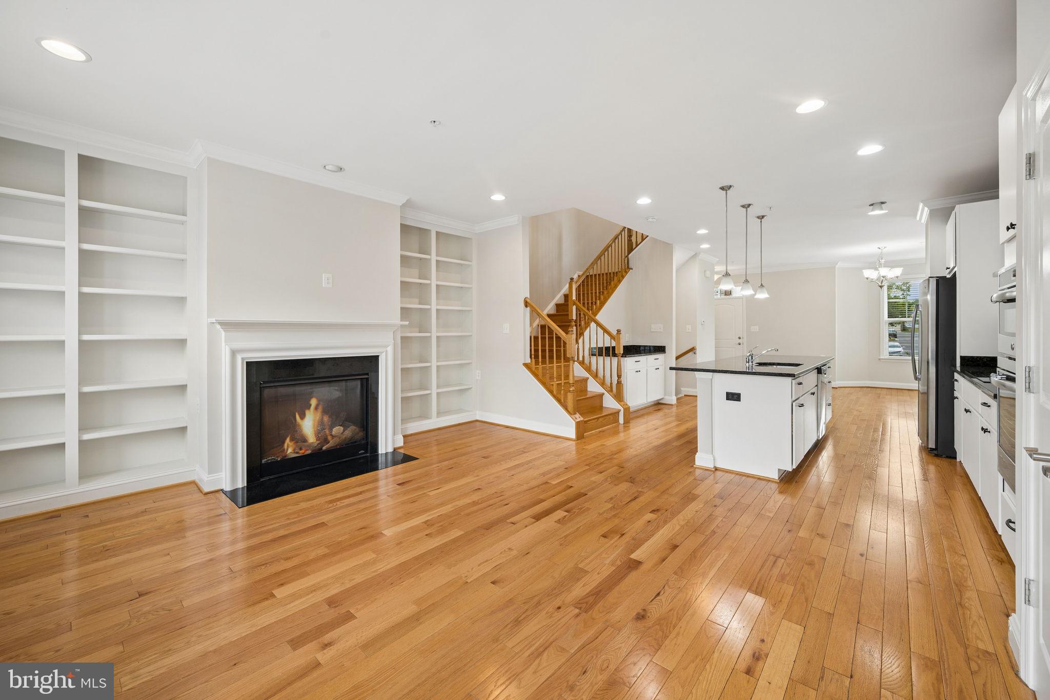 1142 HOLDEN ROAD