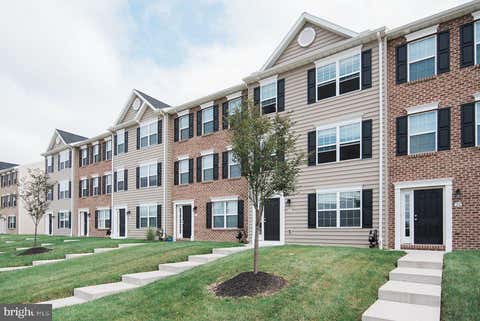 Townhouse For Rent - 51 Nittany Ct Ct<br/> York County, HANOVER, PA 17331