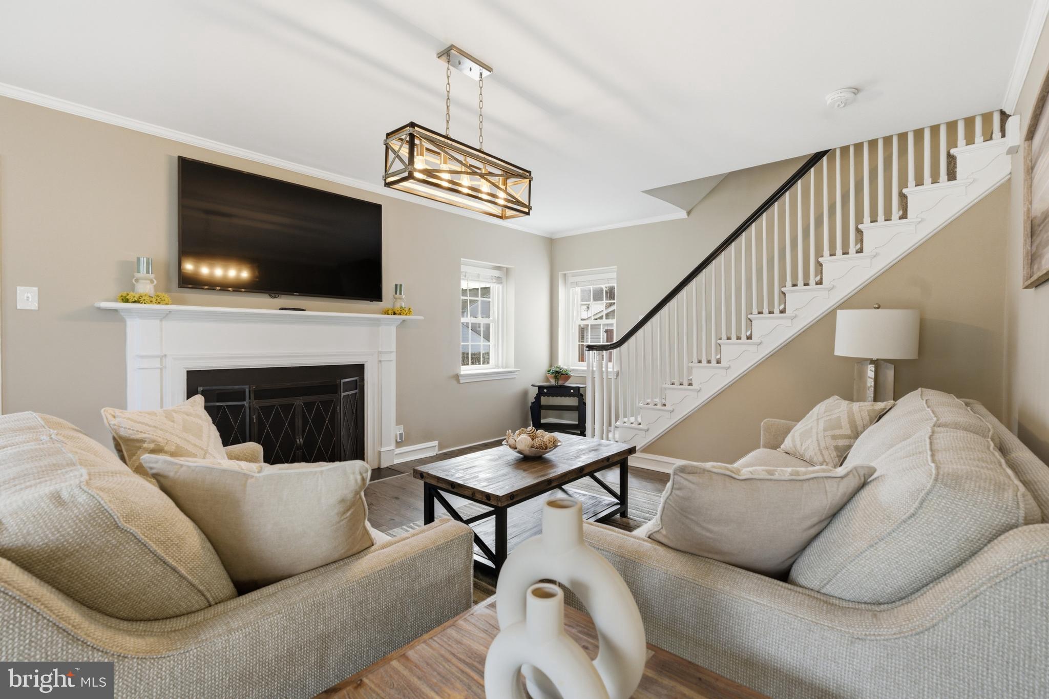 ARONIMINK ESTATES - Residential