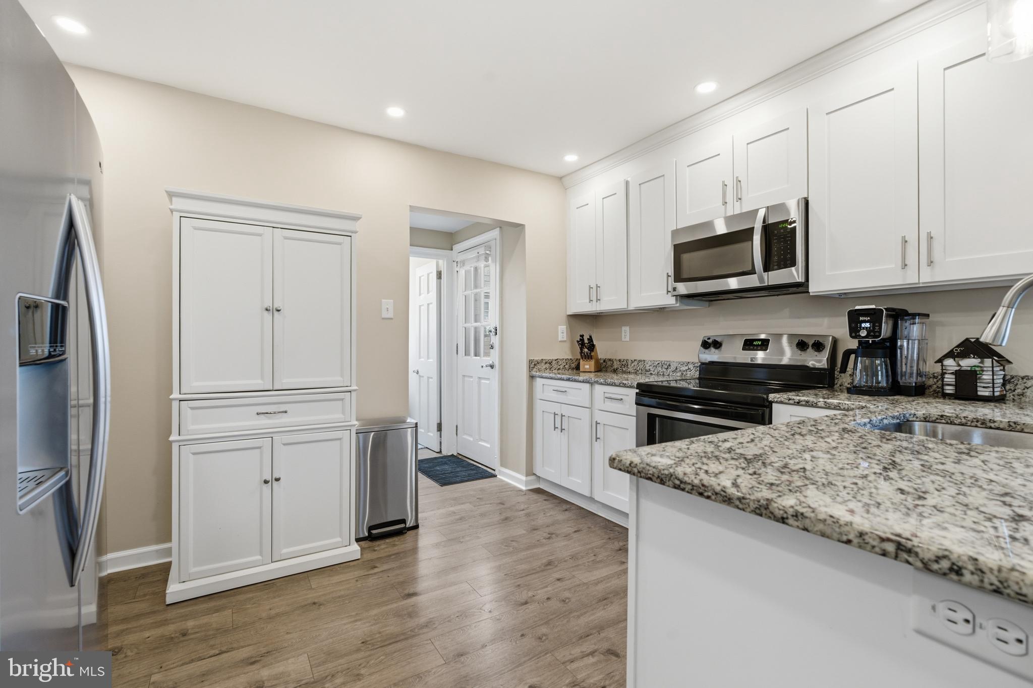 ARONIMINK ESTATES - Residential