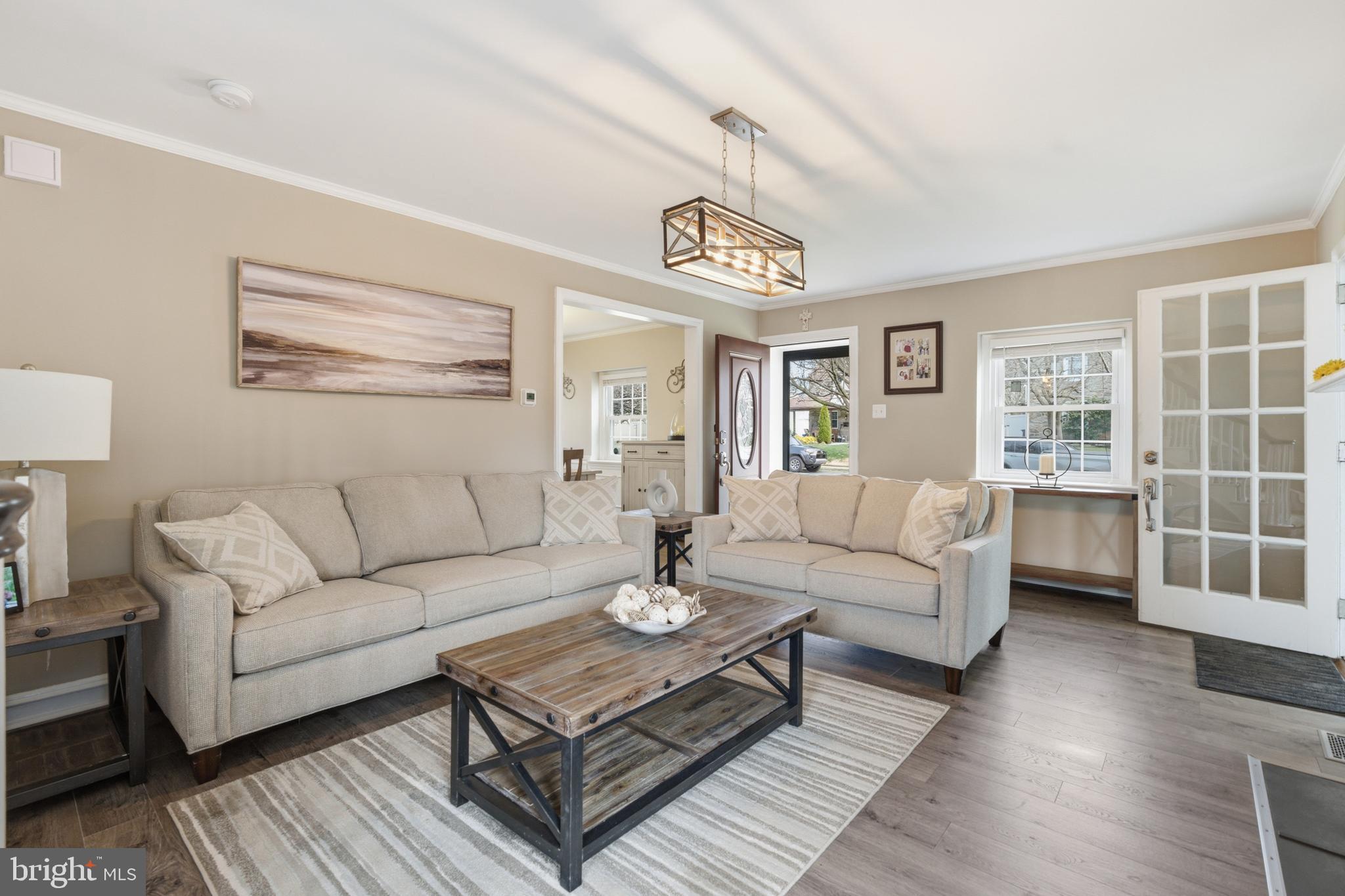 ARONIMINK ESTATES - Residential