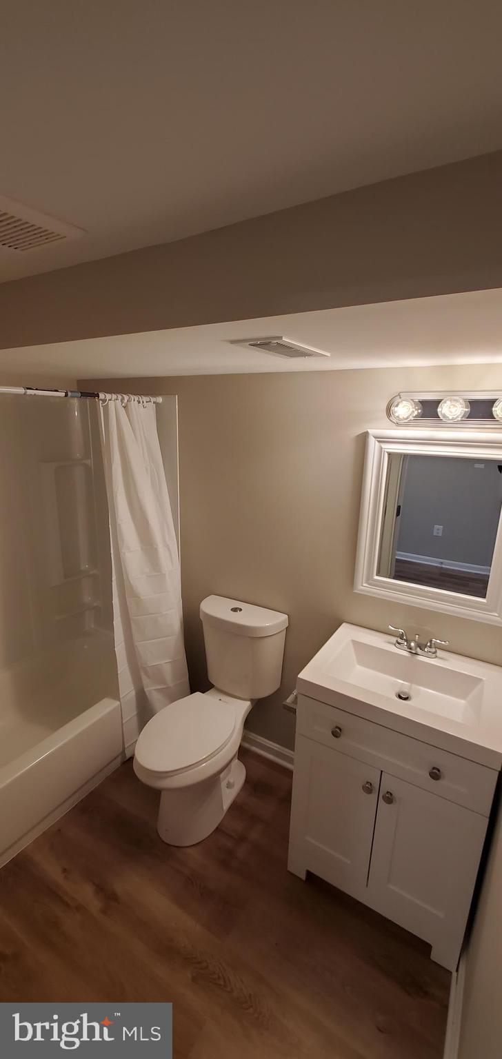 NORTH POINT VILLAGE - Residential Lease