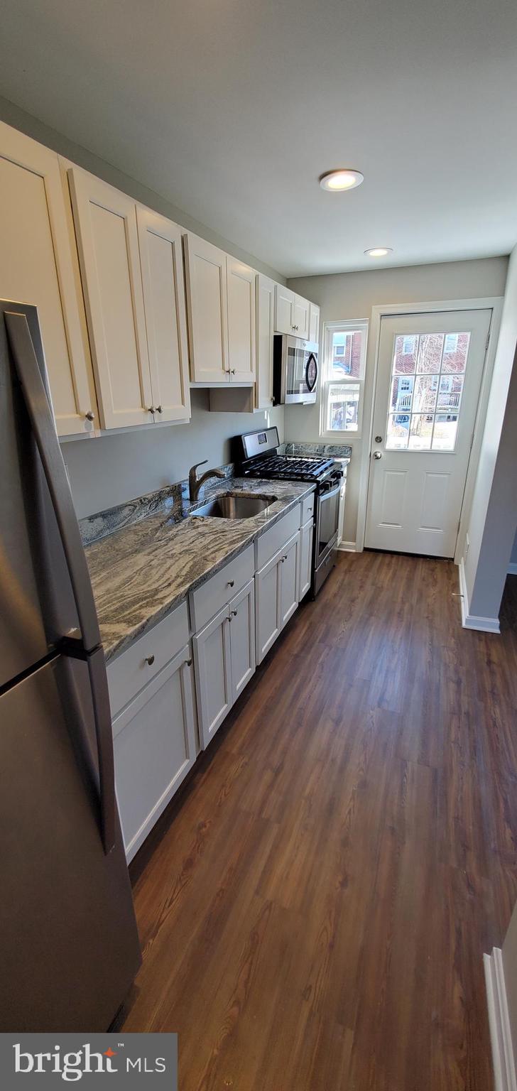 NORTH POINT VILLAGE - Residential Lease