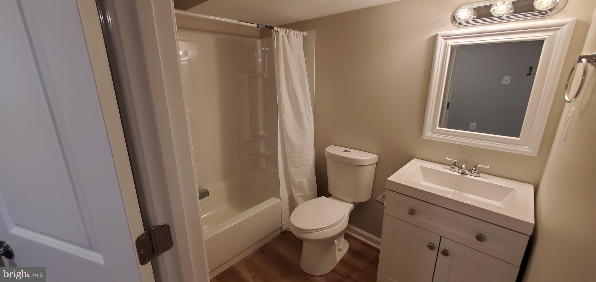 NORTH POINT VILLAGE - Residential Lease