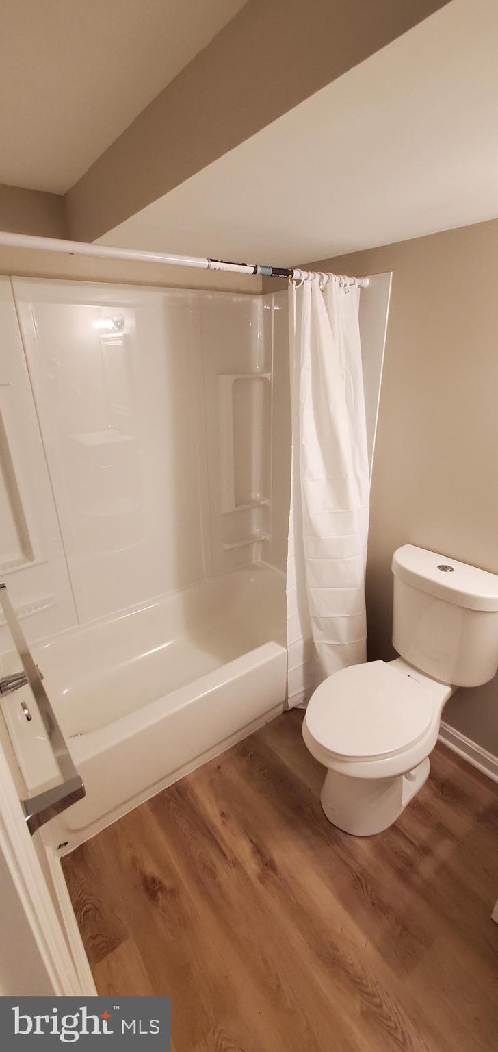 NORTH POINT VILLAGE - Residential Lease