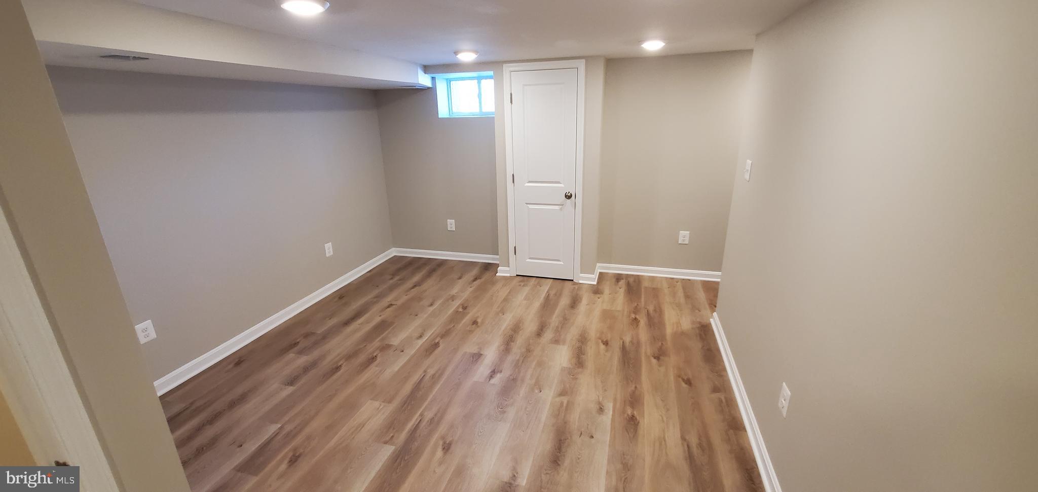 NORTH POINT VILLAGE - Residential Lease