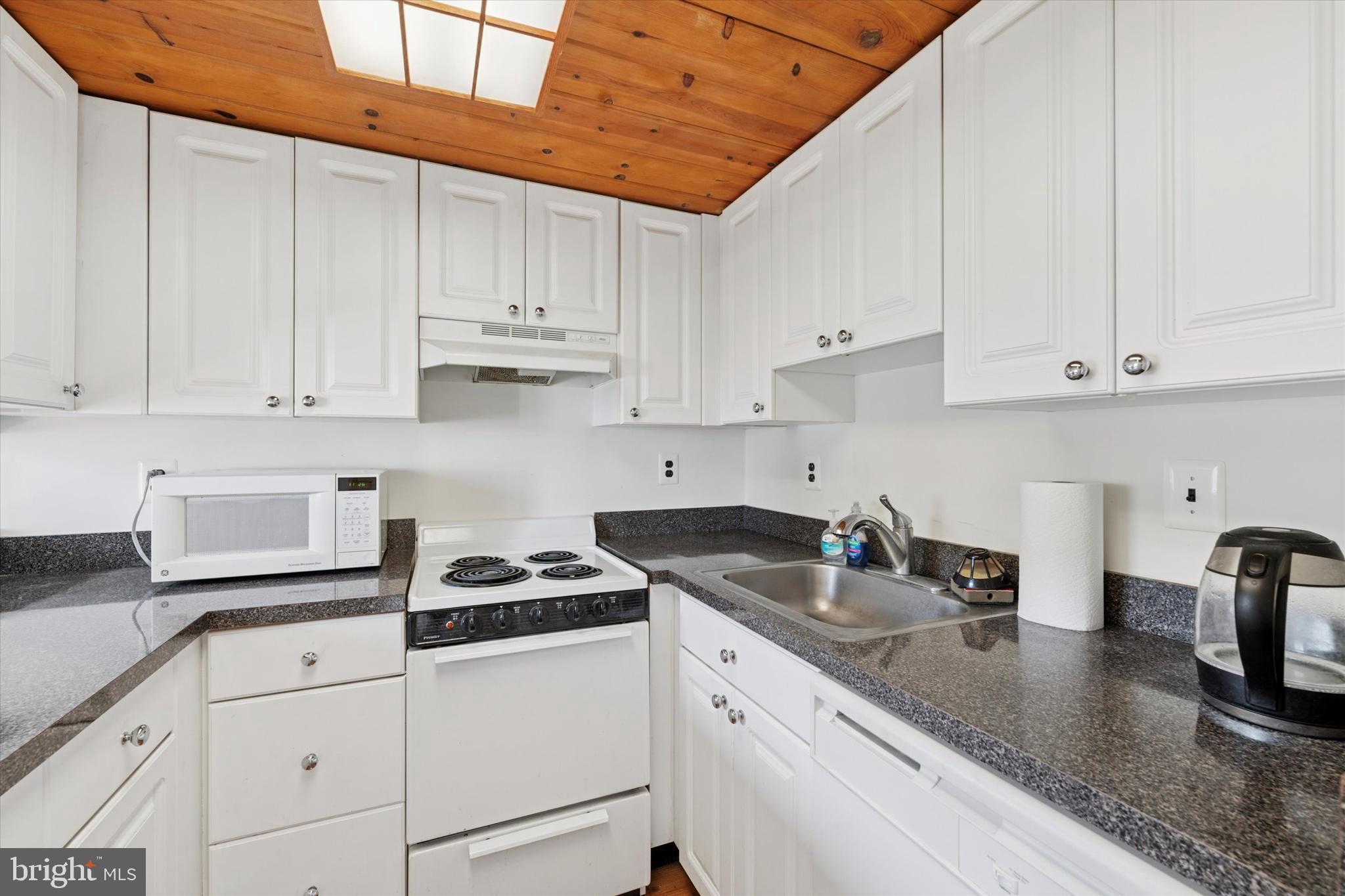 CHINATOWN - Residential