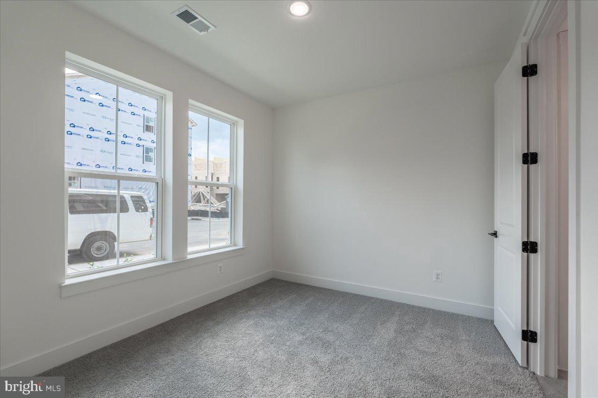9211 FORKLEAF OAK DRIVE