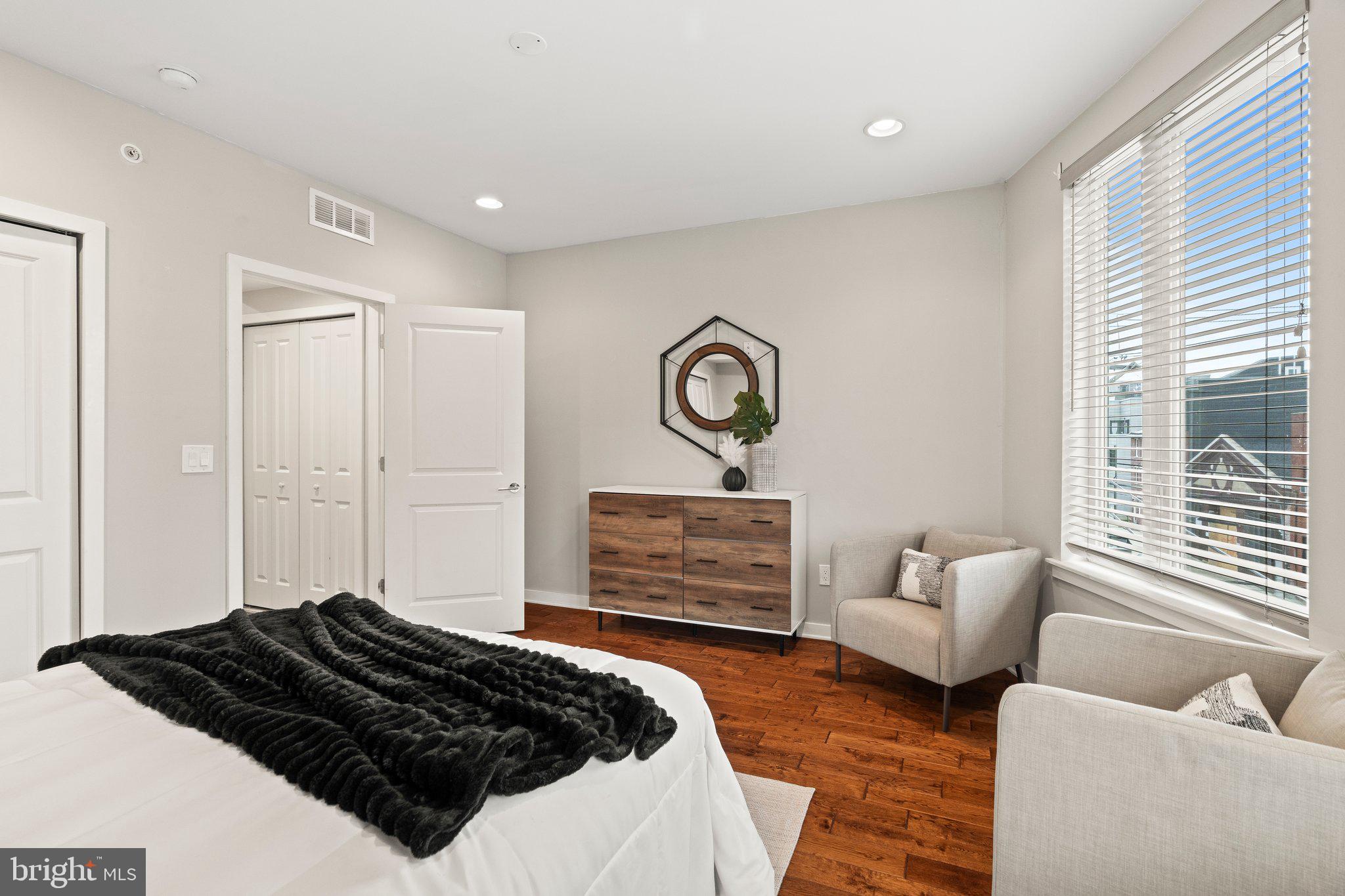 FRANCISVILLE - Residential Lease