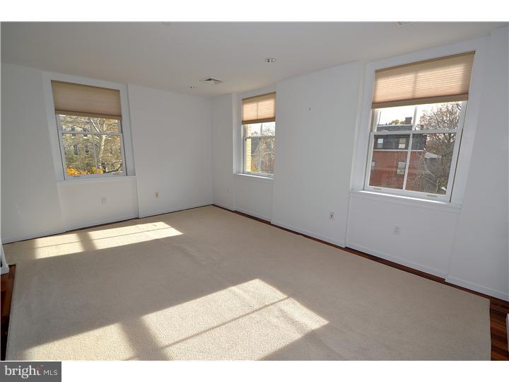 UNIVERSITY CITY - Residential Lease