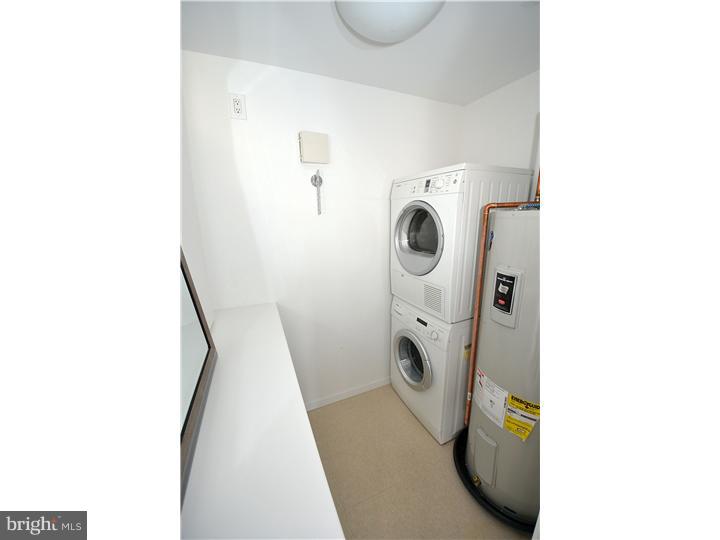 UNIVERSITY CITY - Residential Lease