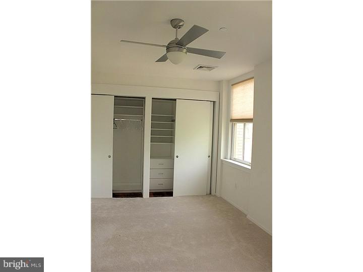 UNIVERSITY CITY - Residential Lease