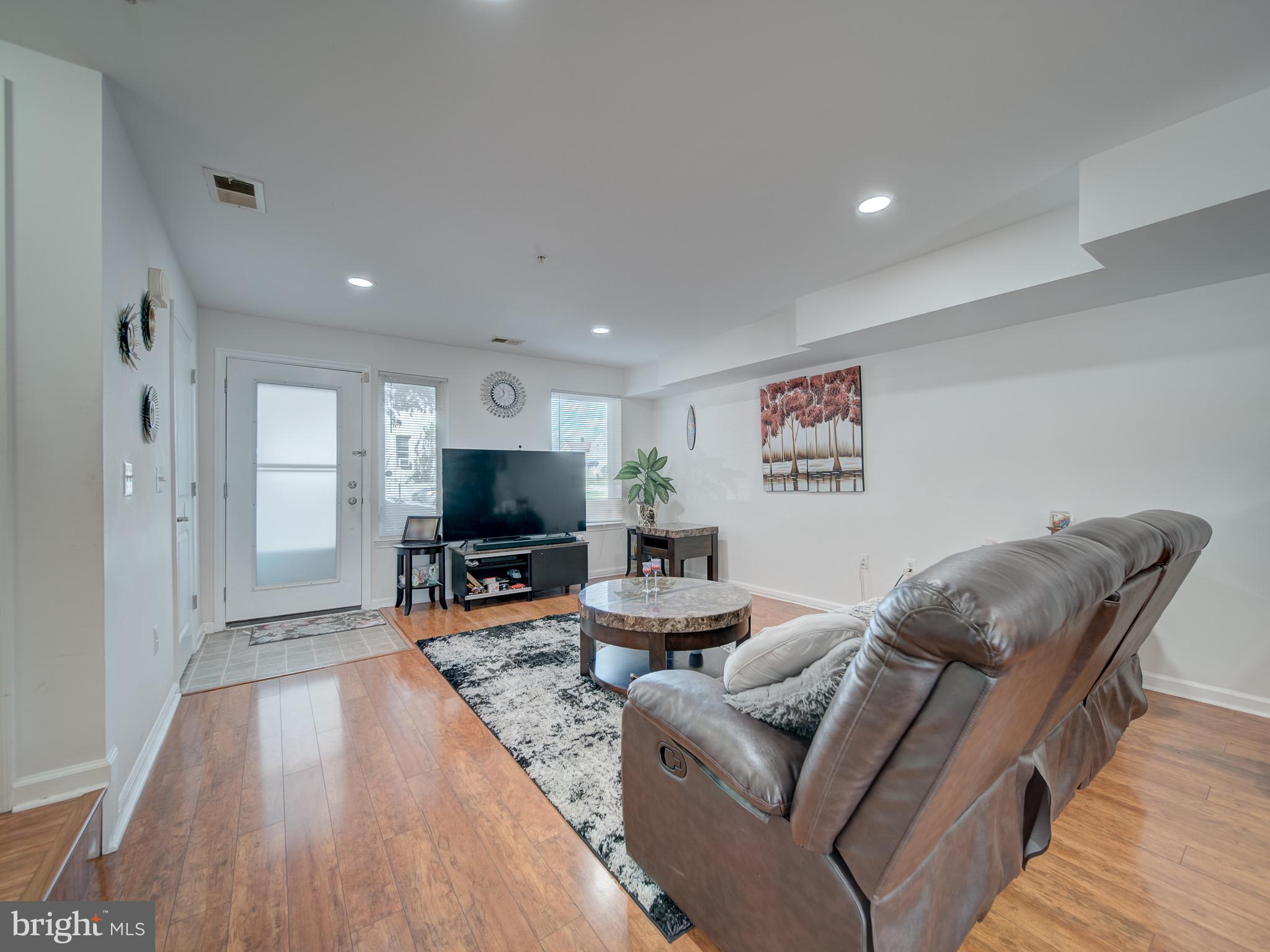BROOKLYN - Residential