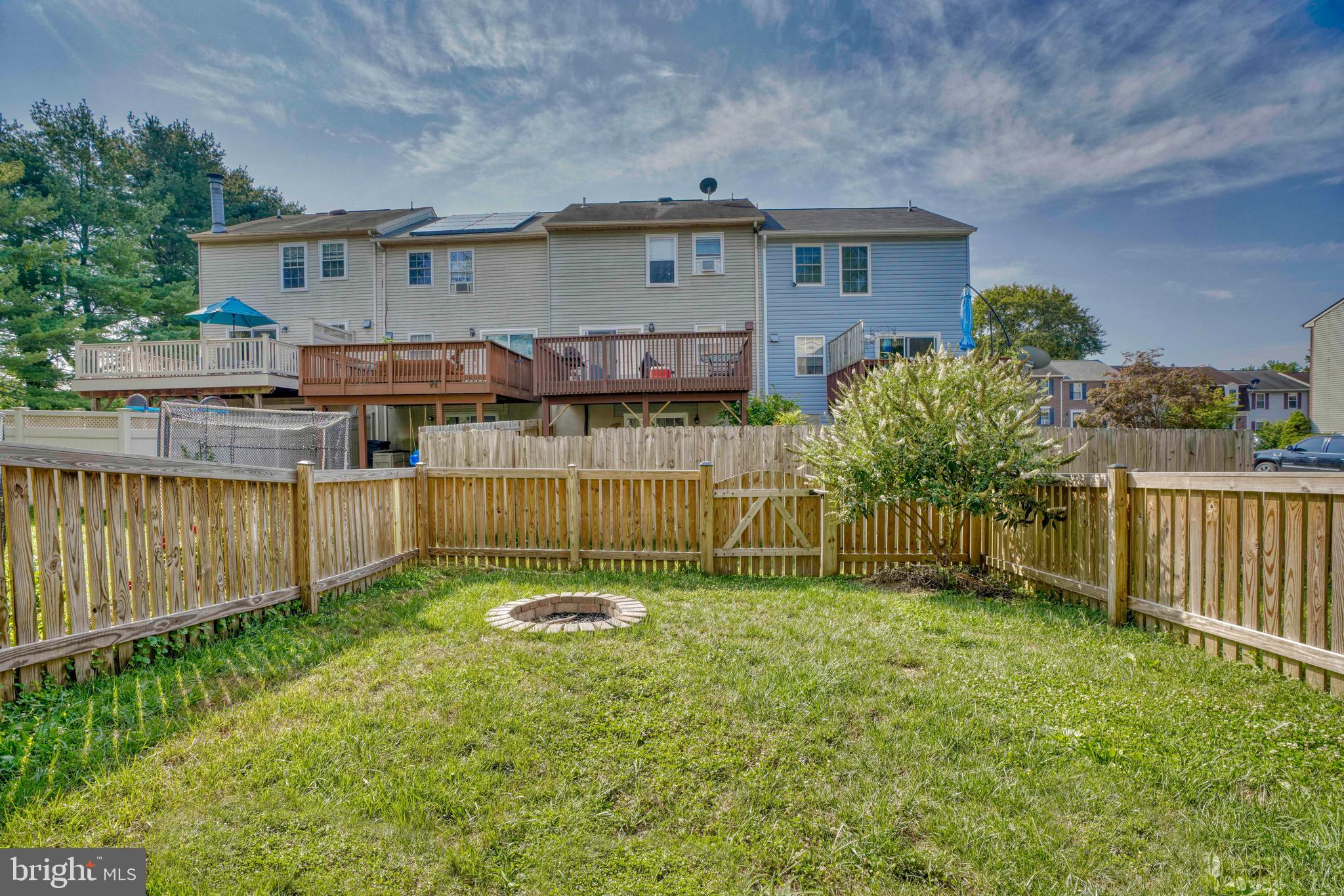 WOODSDALE MANOR - Residential