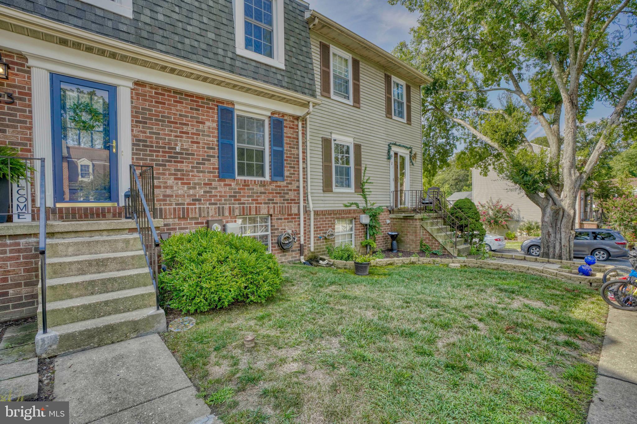 WOODSDALE MANOR - Residential