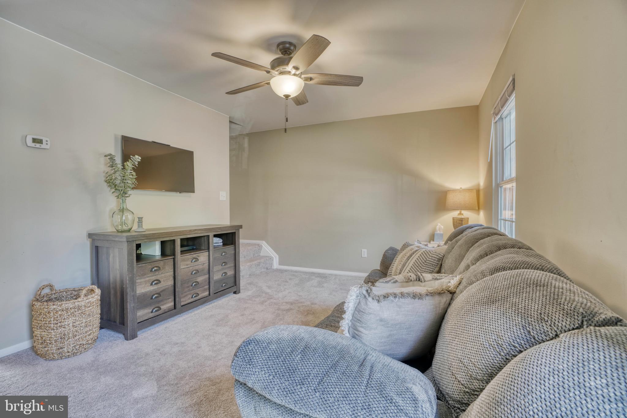 WOODSDALE MANOR - Residential