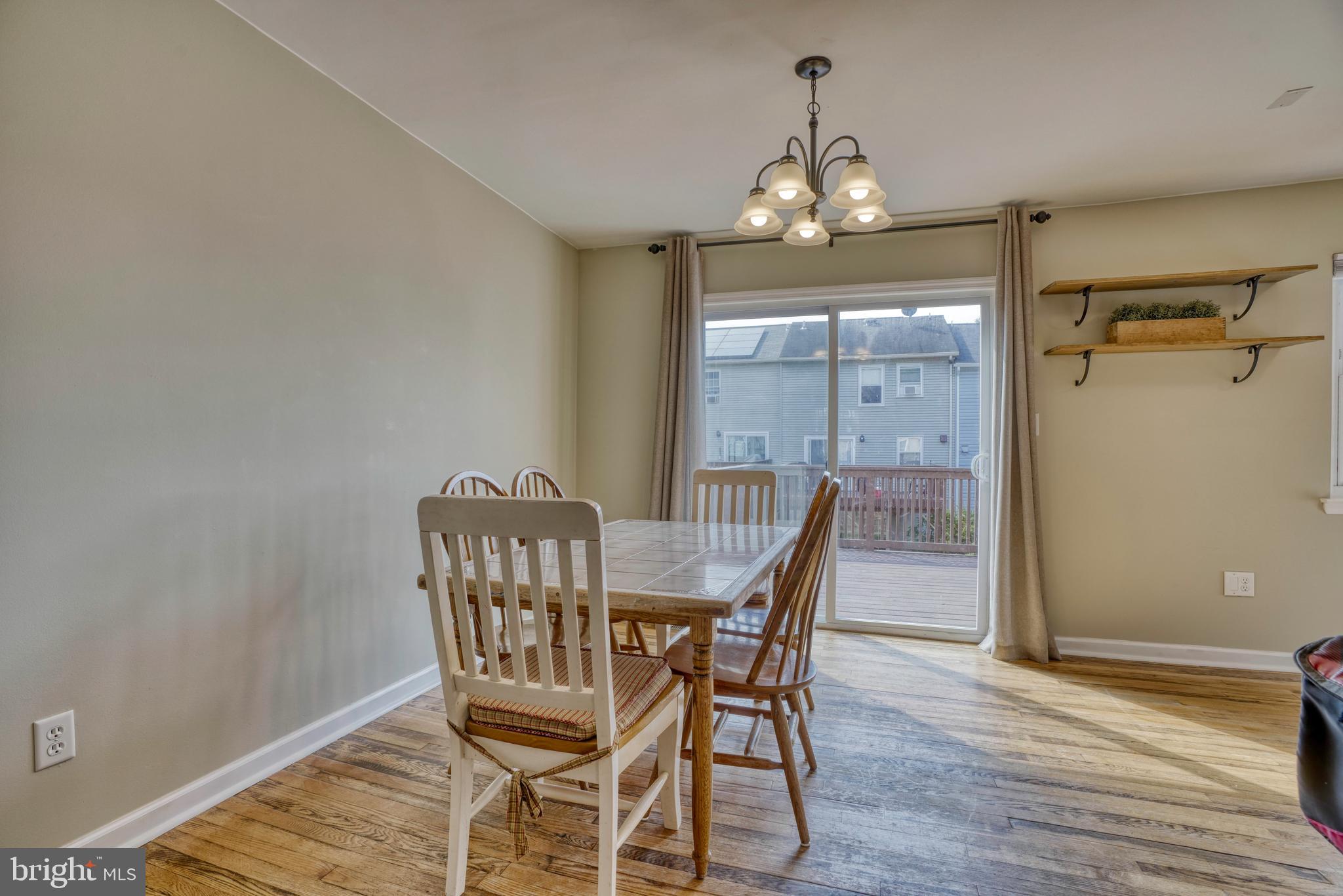 WOODSDALE MANOR - Residential