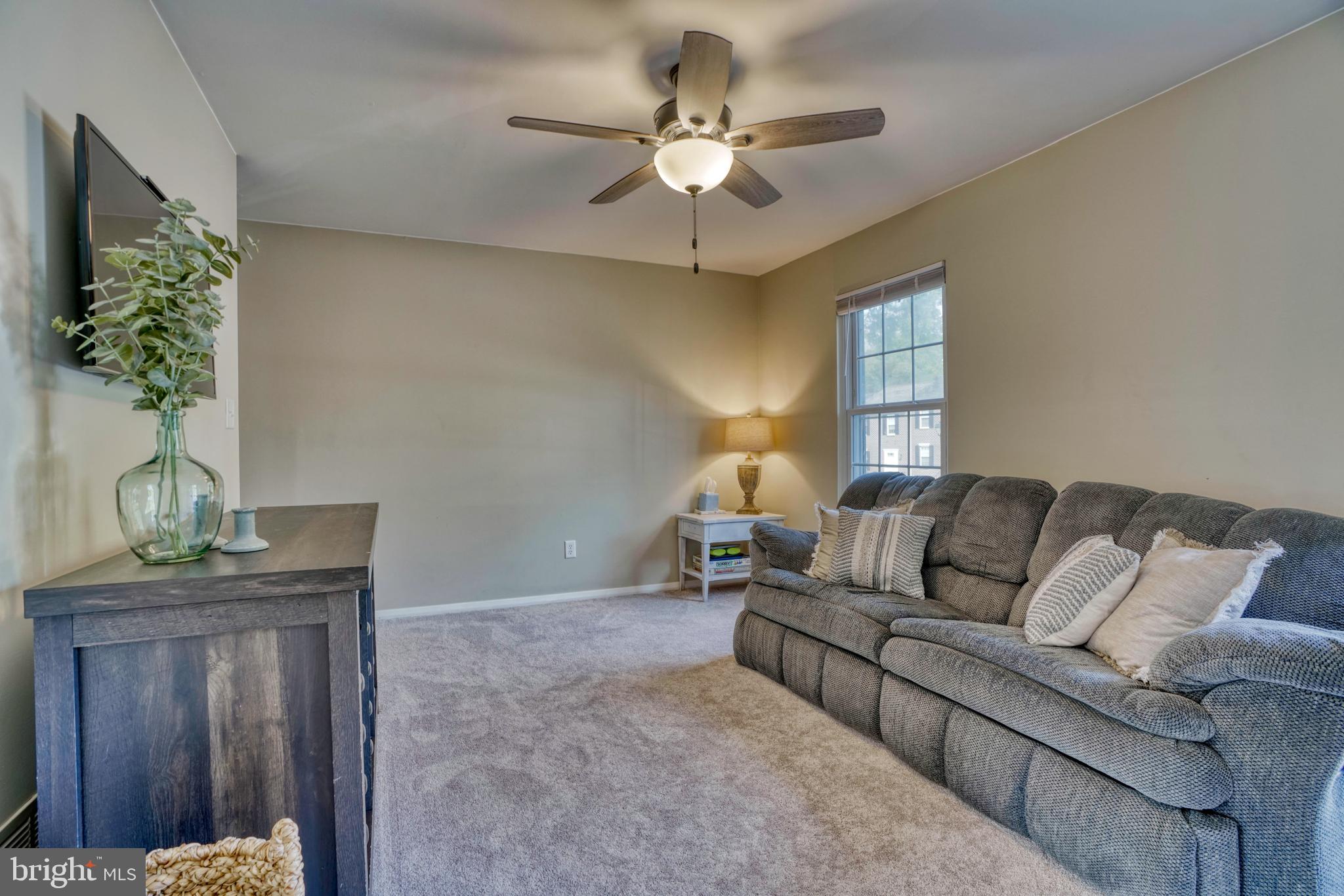 WOODSDALE MANOR - Residential