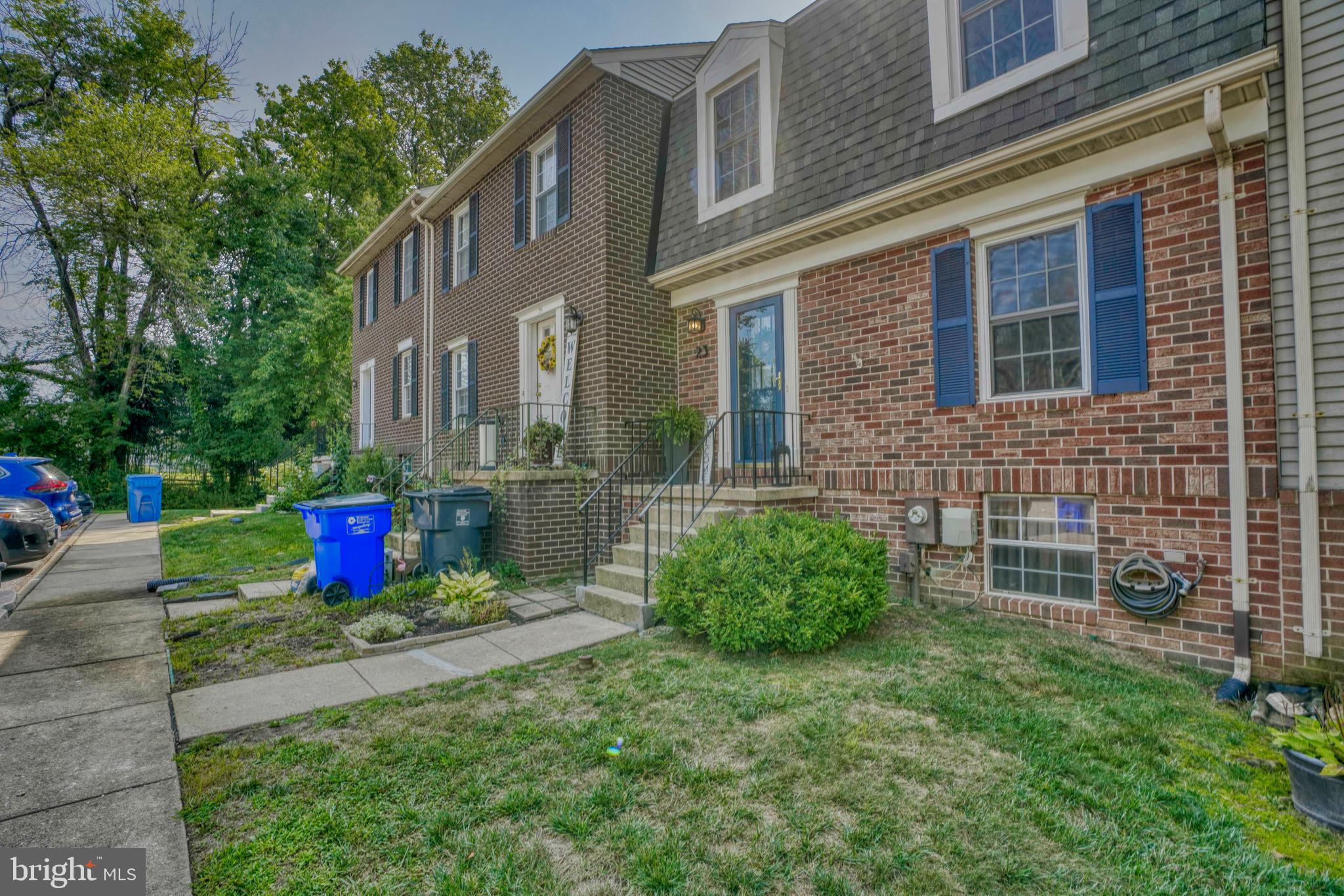 WOODSDALE MANOR - Residential