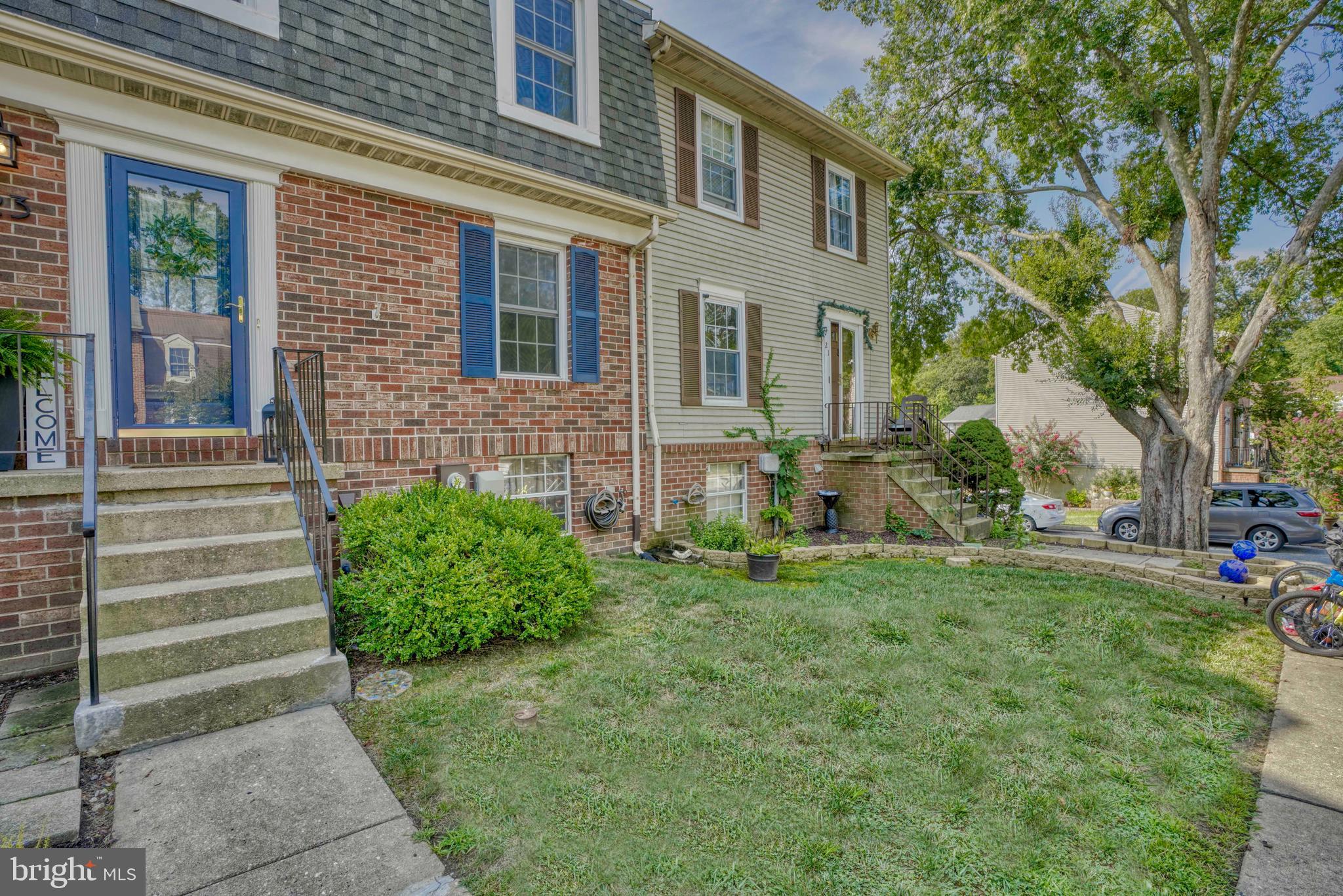 WOODSDALE MANOR - Residential