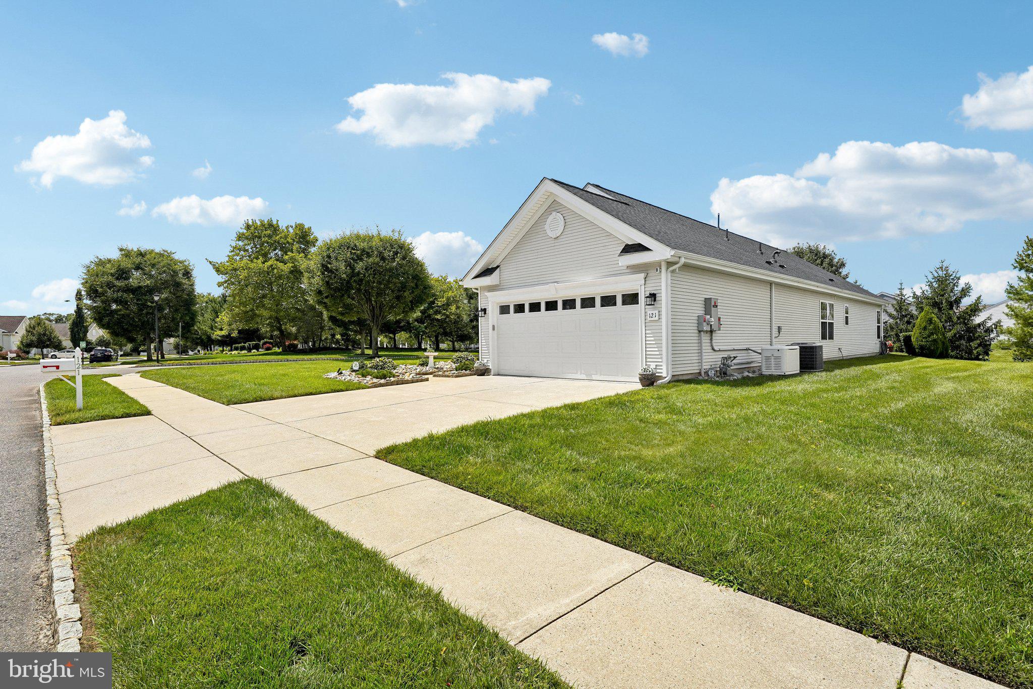 121 COTTAGE STREET