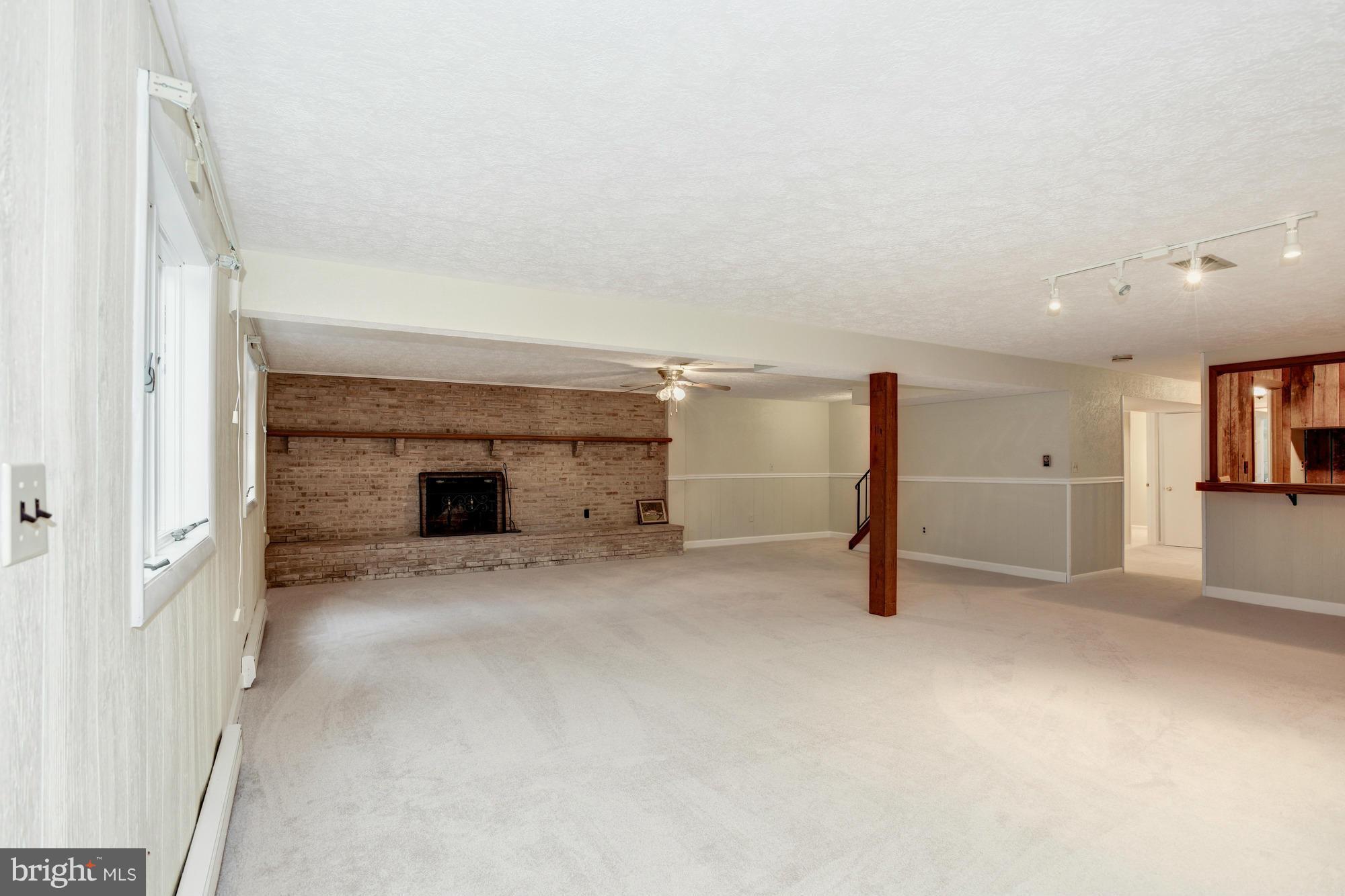 MEADOWBROOK VILLAGE - Residential