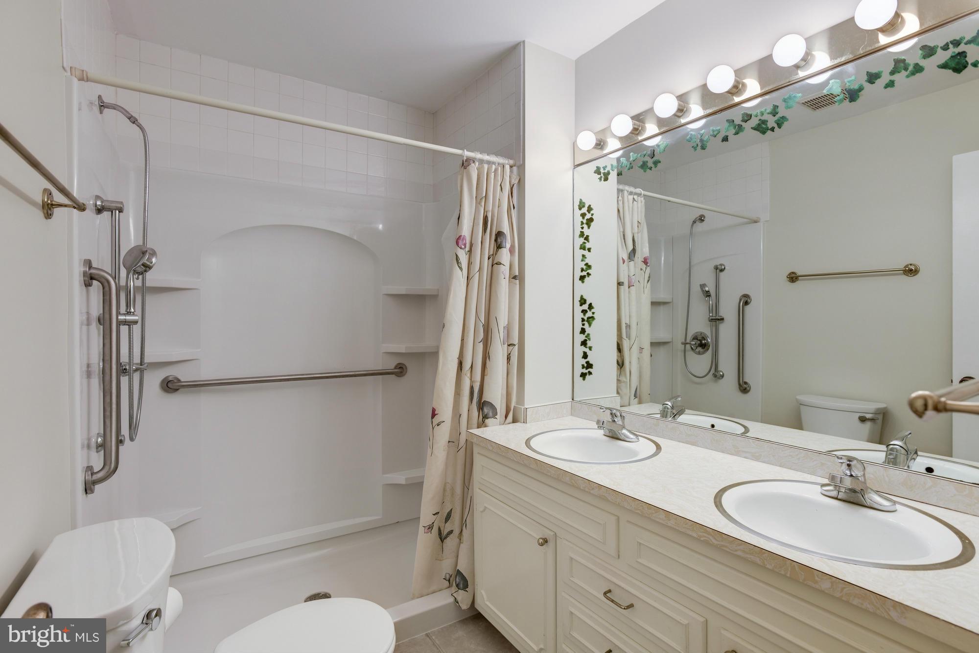 MEADOWBROOK VILLAGE - Residential