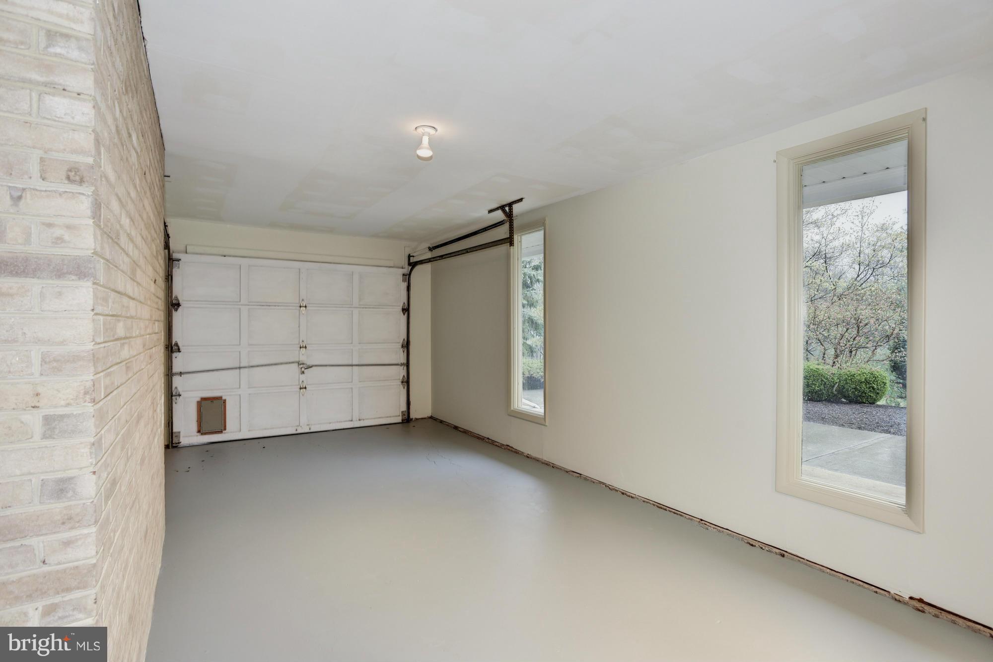 MEADOWBROOK VILLAGE - Residential